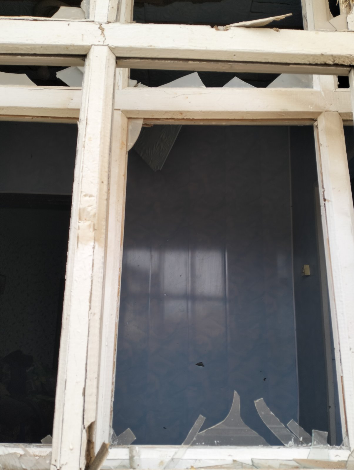 Чоловіку з Сумщини було пошкоджено 23 вікна