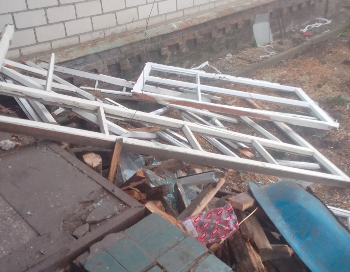 Будинок родини з Попівки залишилася без дванадцяти вікон і дверей