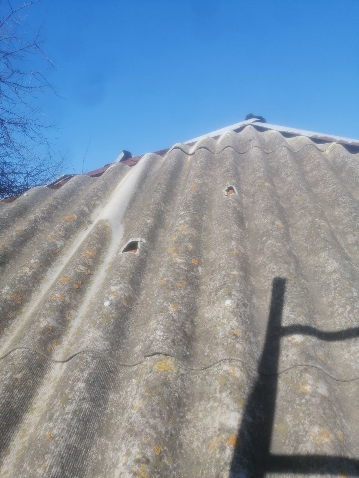 Пенсіонерці з Миропілля потрібна допомога у відновленні будинку