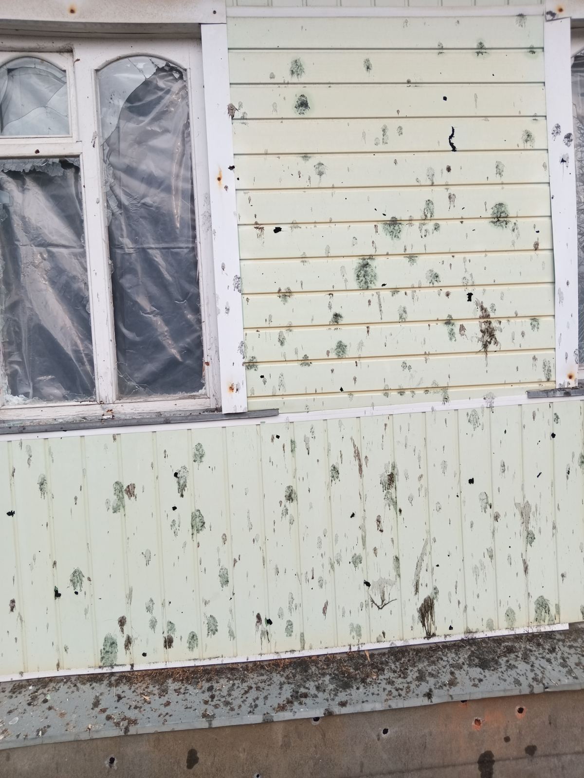 Зруйновано будинок родини з Сумщини