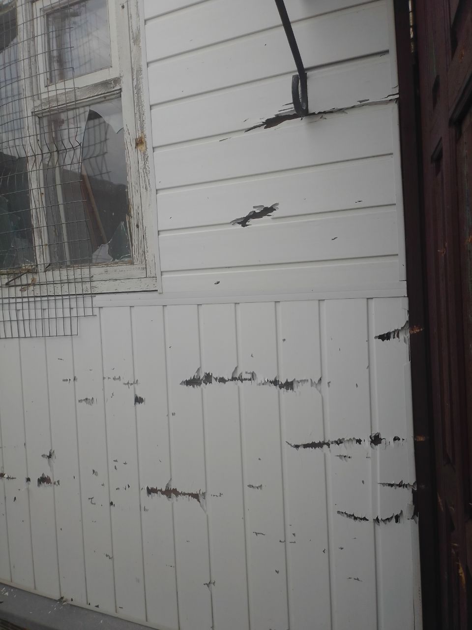 Зруйновано будинок родини військового з маленькою дитиною