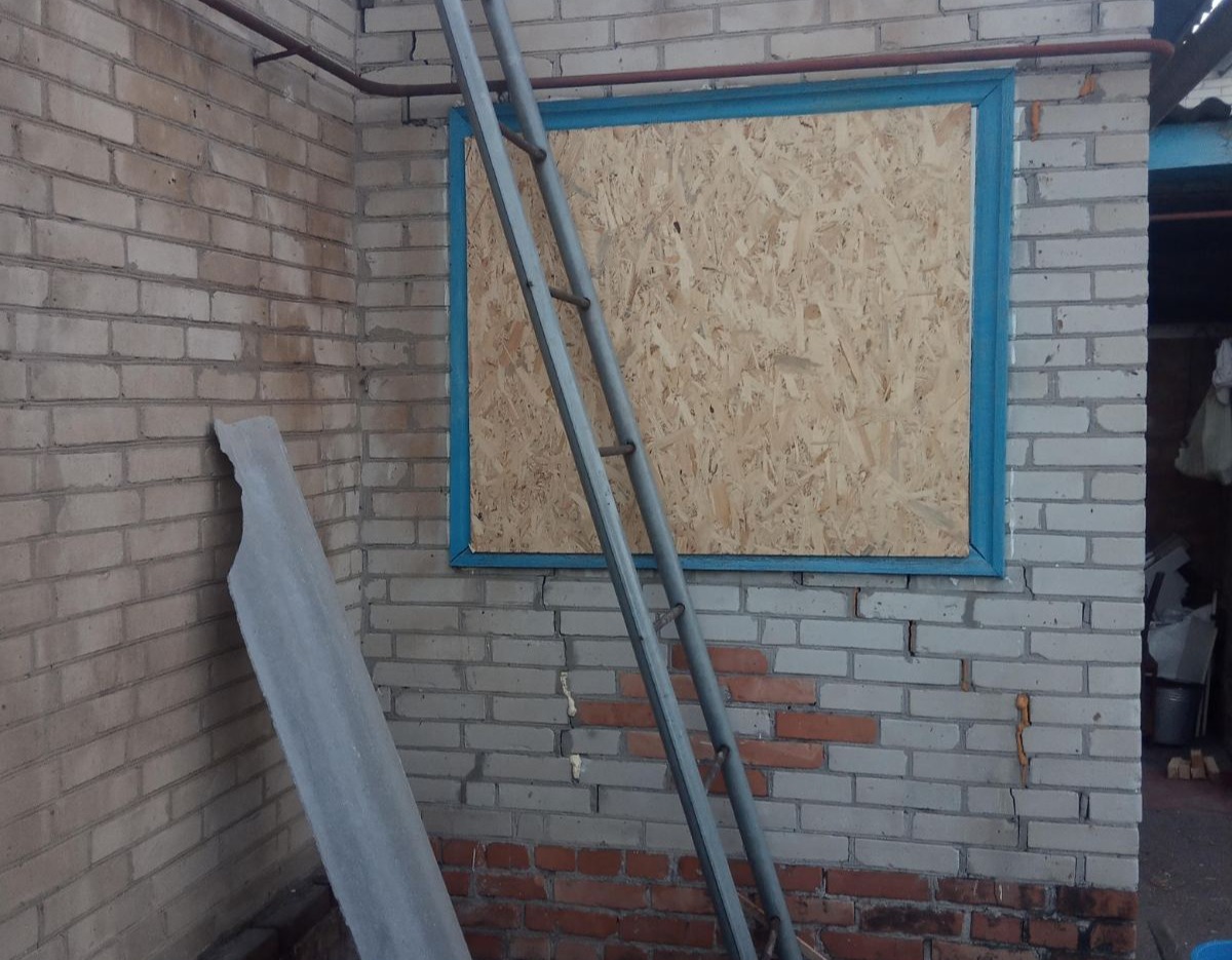 Після відновлення будинок жінки знову потрапив під обстріл