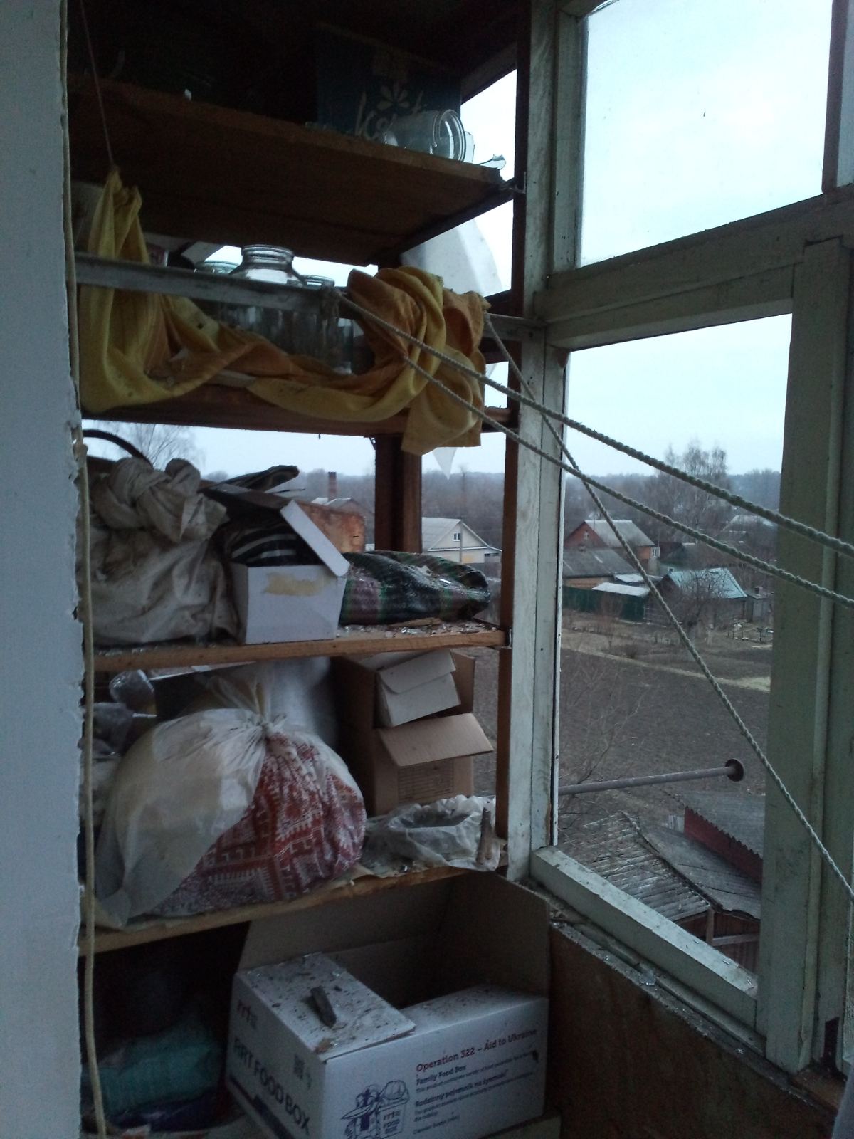 Чоловік із Середино-Буди, квартира якого зазнала значних пошкоджень, потребує допомоги