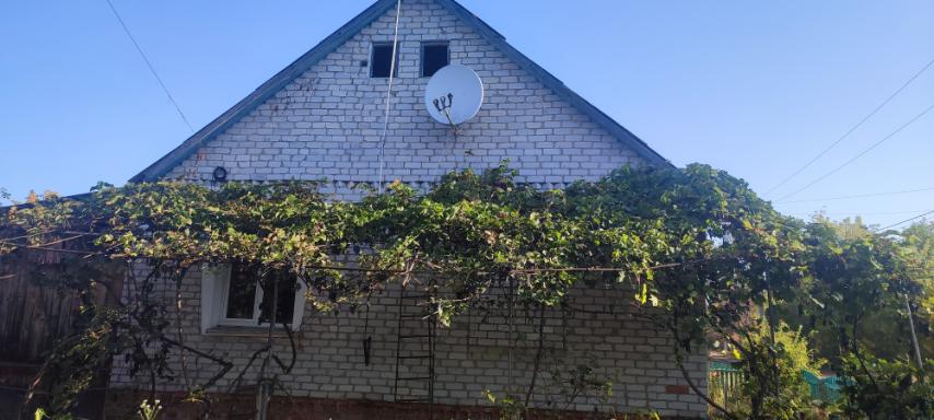 Обстріл пошкодив будинок родини з Сумщини