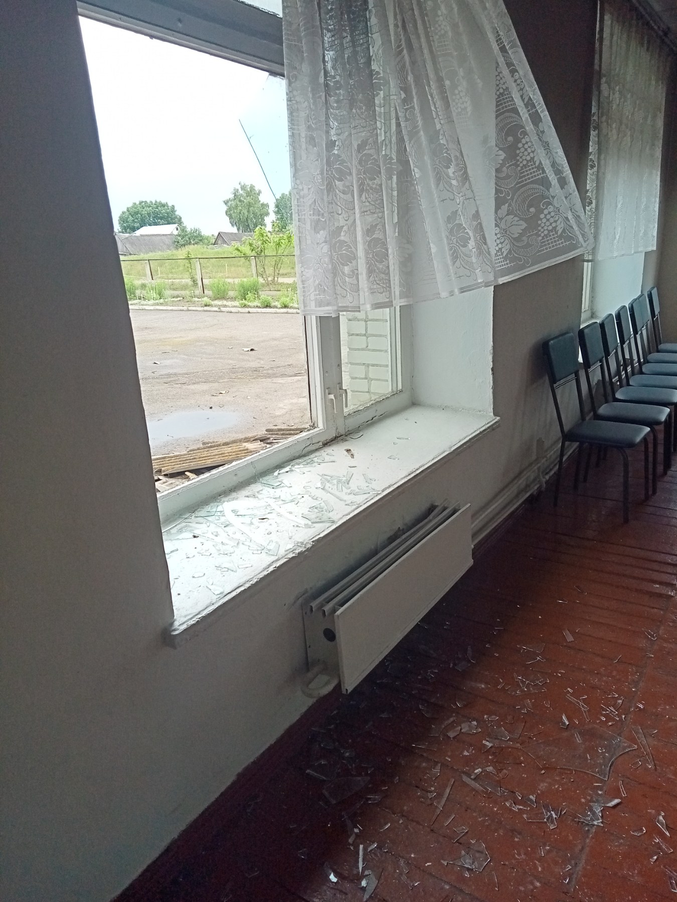 Внаслідок влучання БпЛА типу “Шахед” зазнала руйнувань Сіннівська філія Миропільського ліцею Сумської області