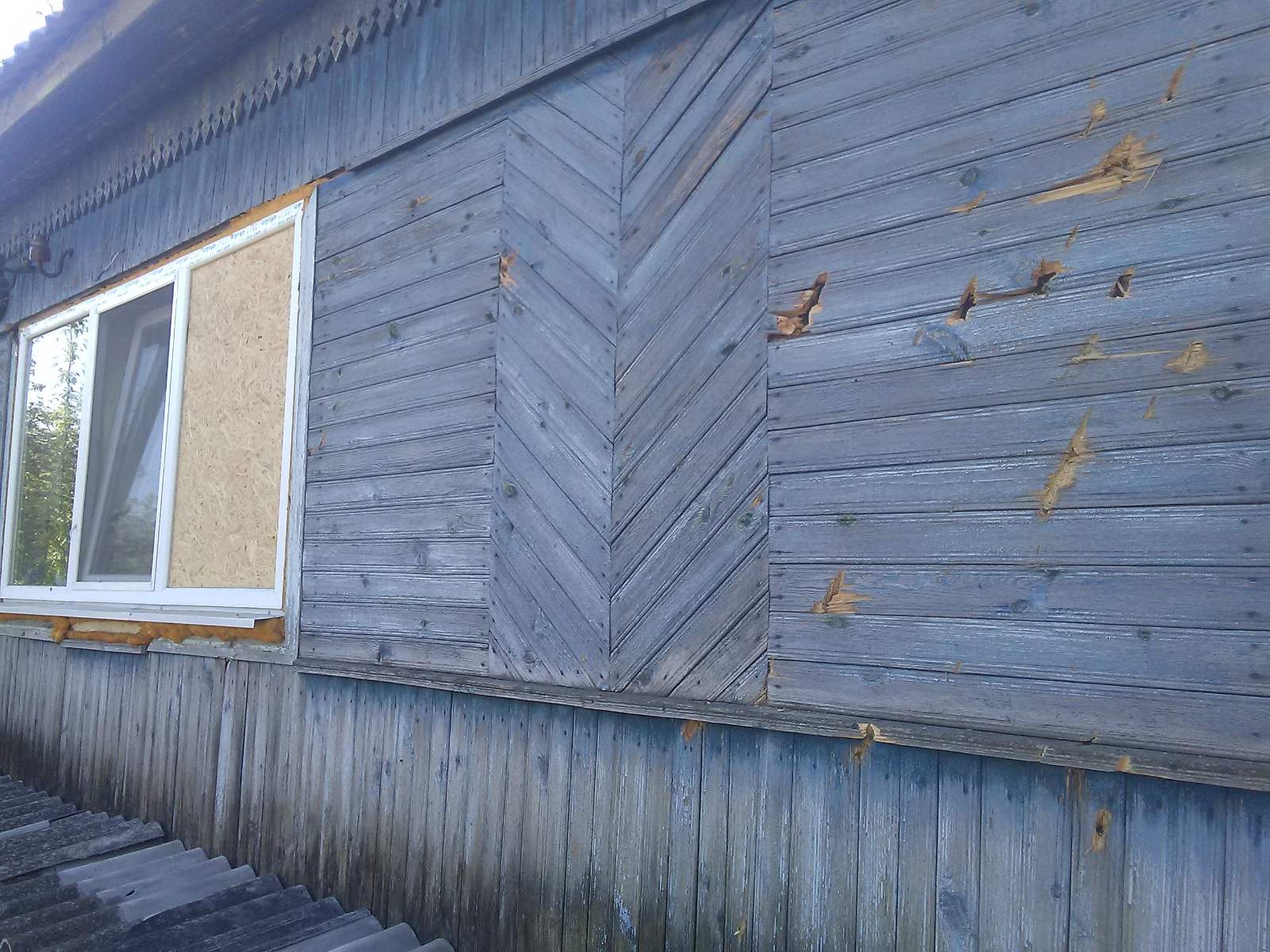 Обстріл пошкодив будинок жінки в с. Стара-Гута