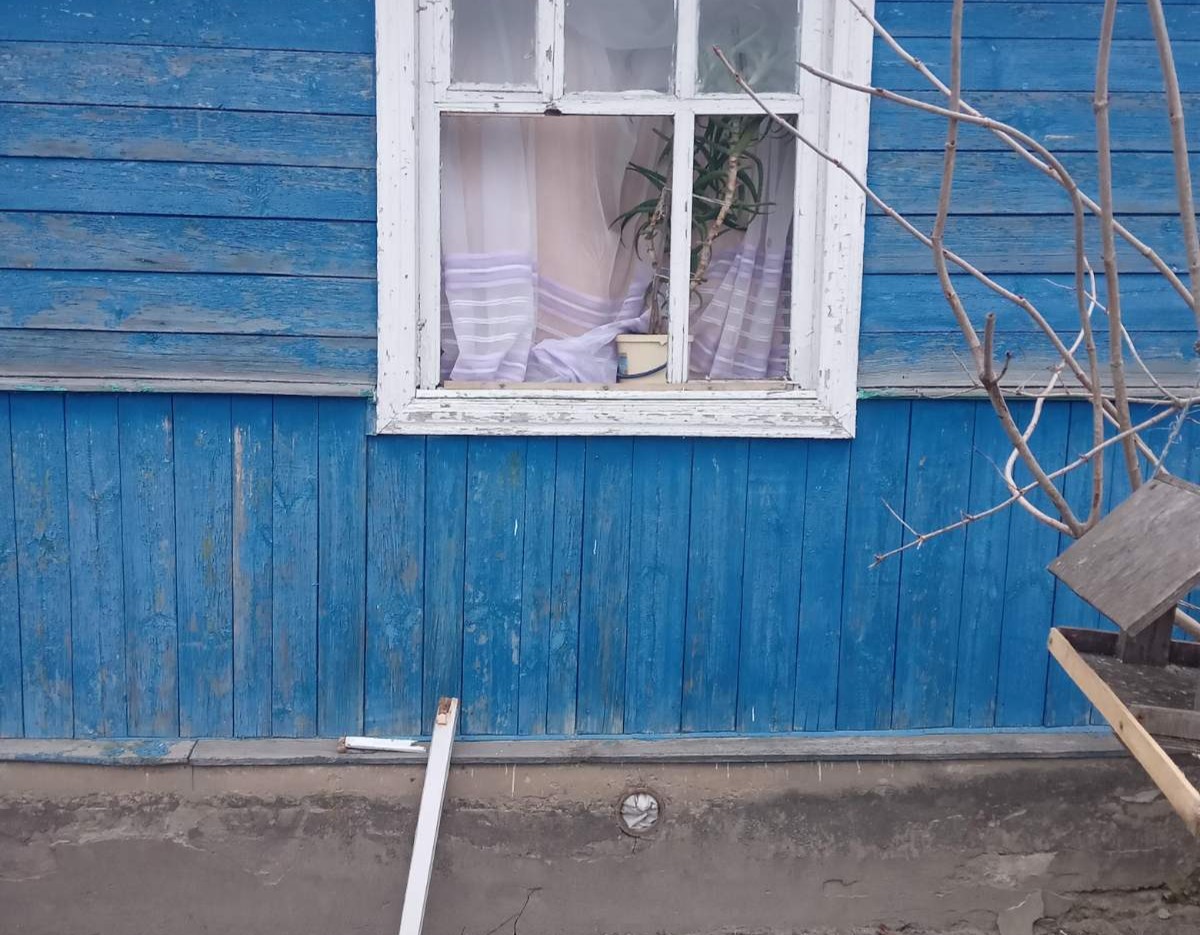 Без вікон та дверей залишилась велика родина з Сумщини