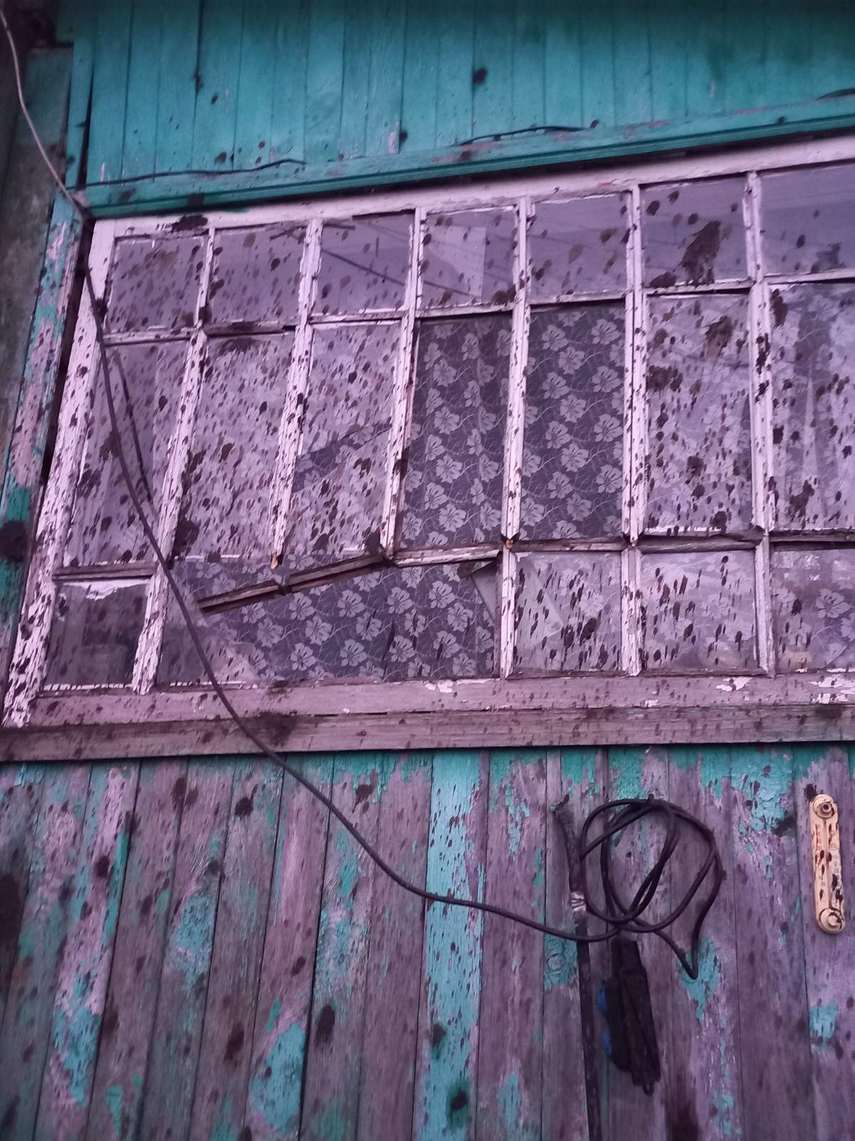 Пенсіонерці, що має інвалідність, російські обстріли пошкодили житло  