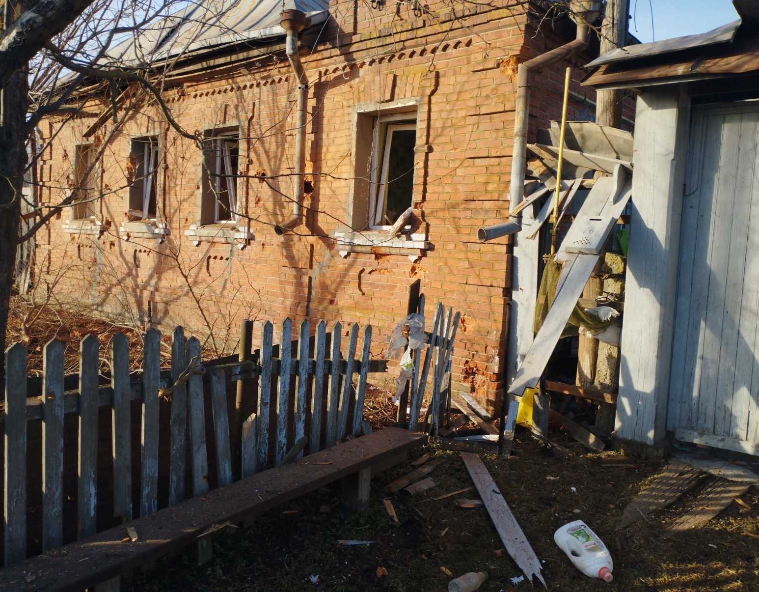 Авіабомба лишила будинка