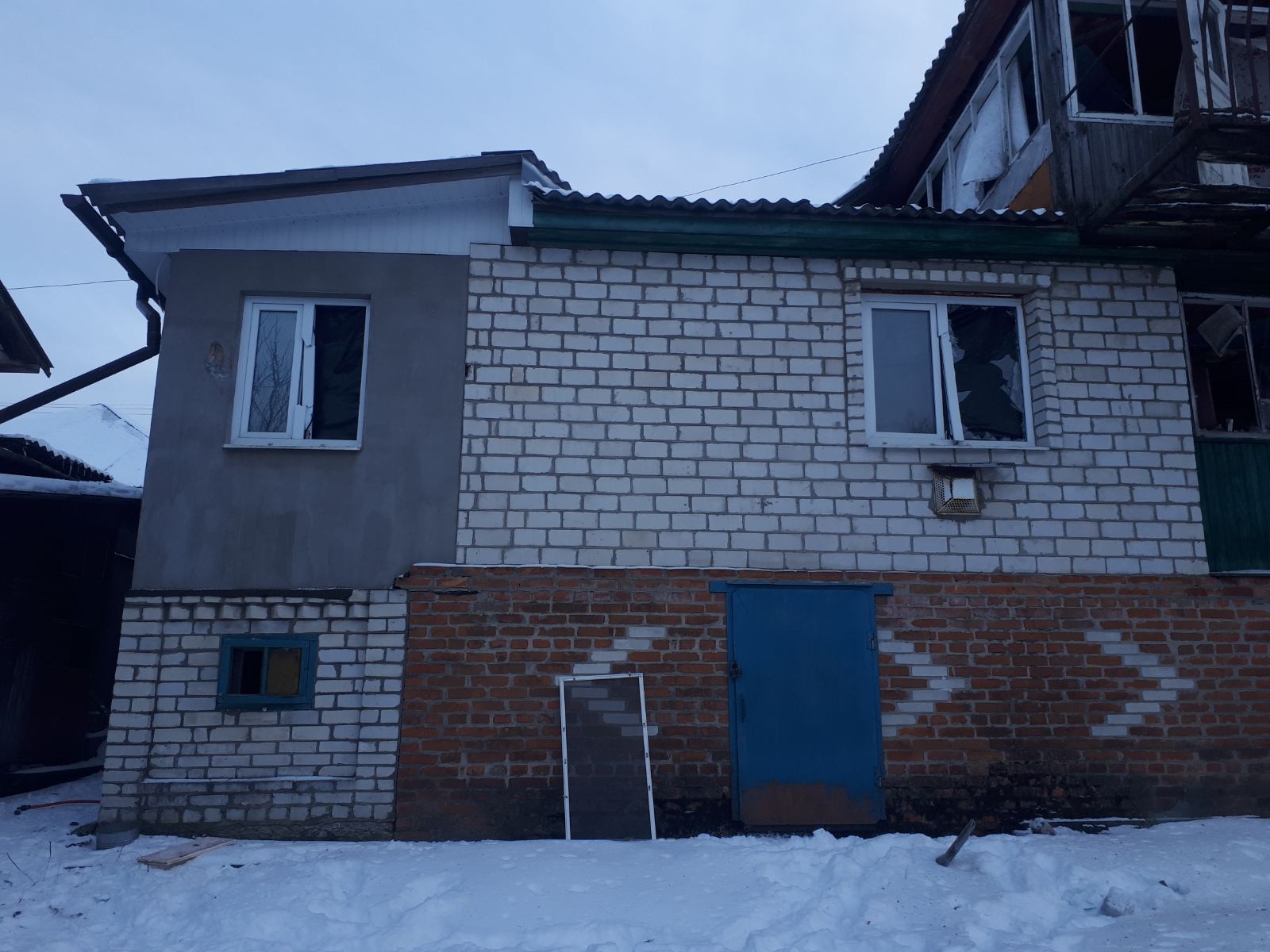 Внаслідок ракетного обстрілу пошкоджено будинок в м.Кролевець