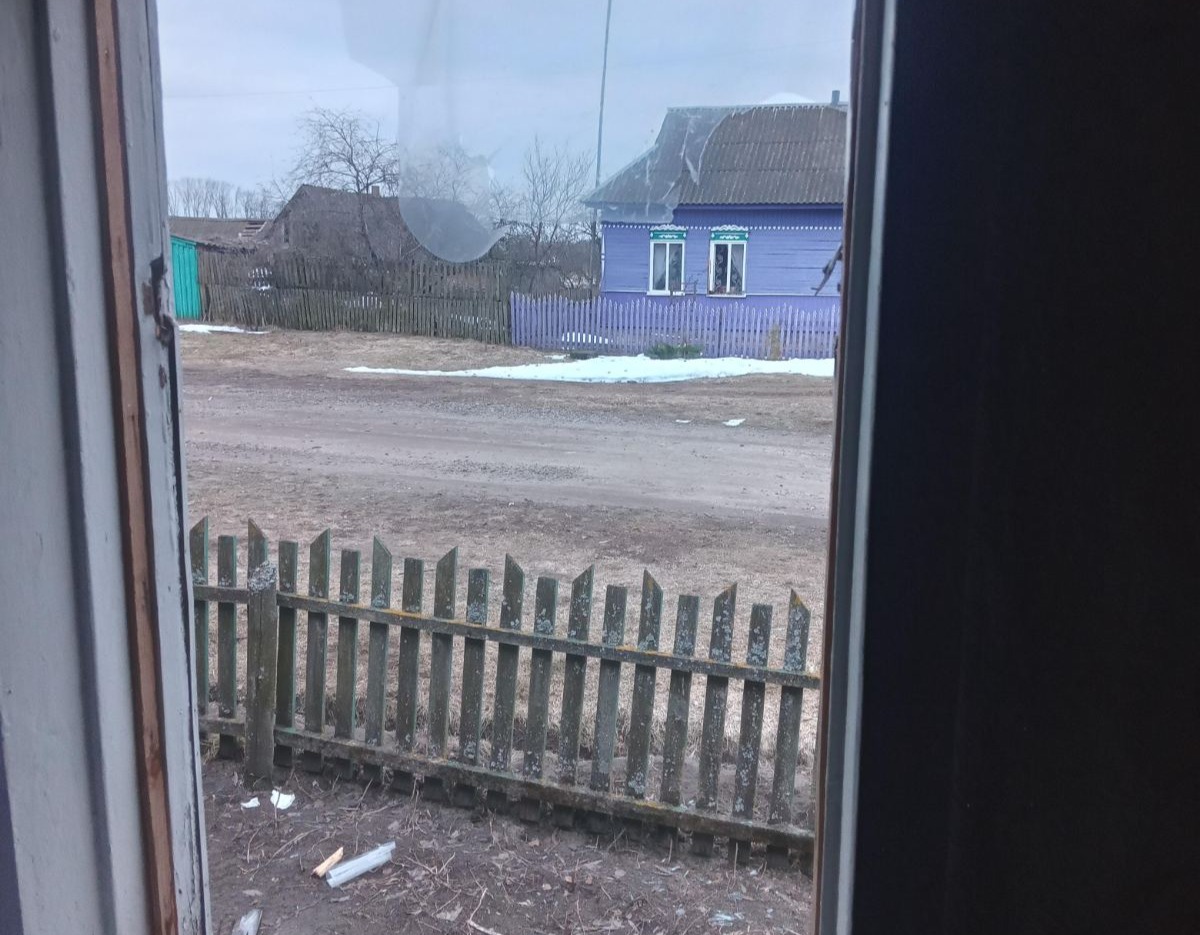 Без вікон та дверей залишилась велика родина з Сумщини