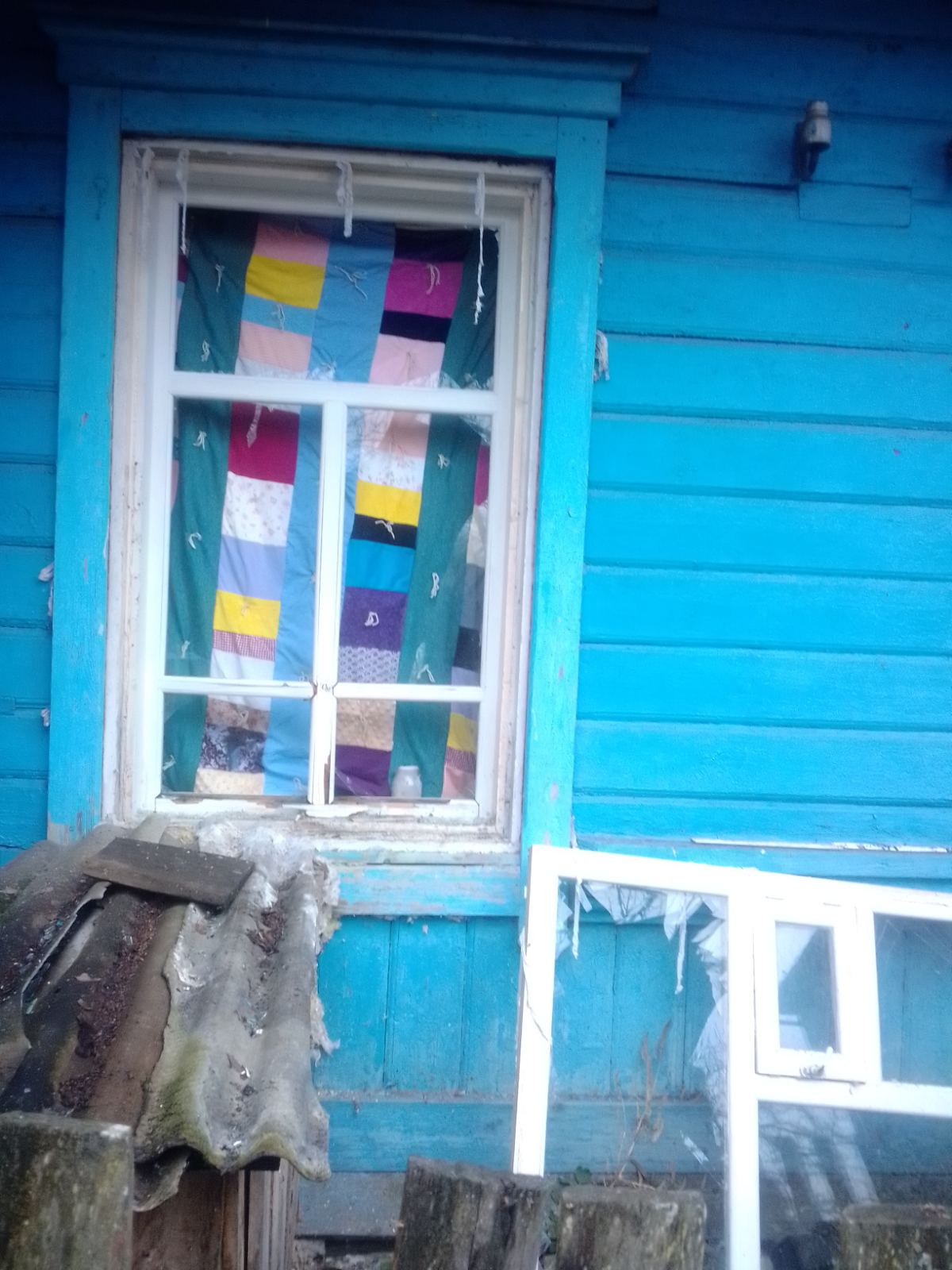 Пенсіонерка з Шосткинщини просить допомоги в заміні вікон