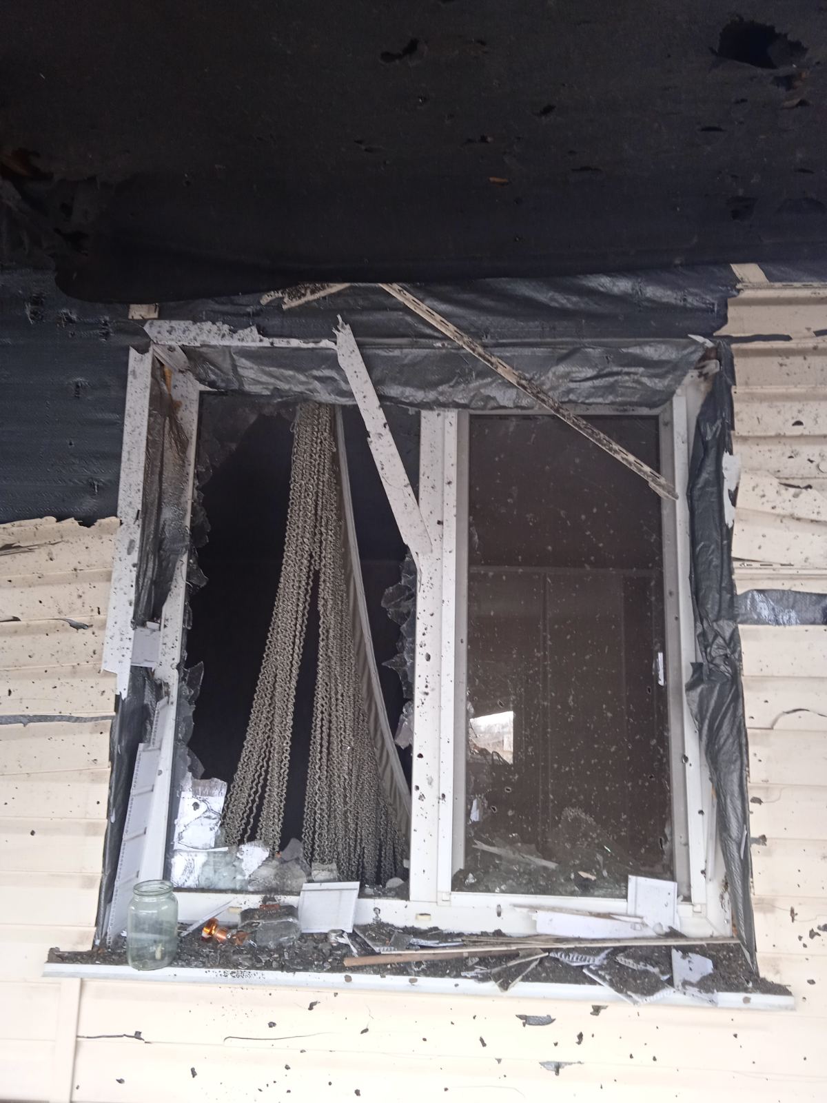 Пошкоджено будинок мами з двома дітьми