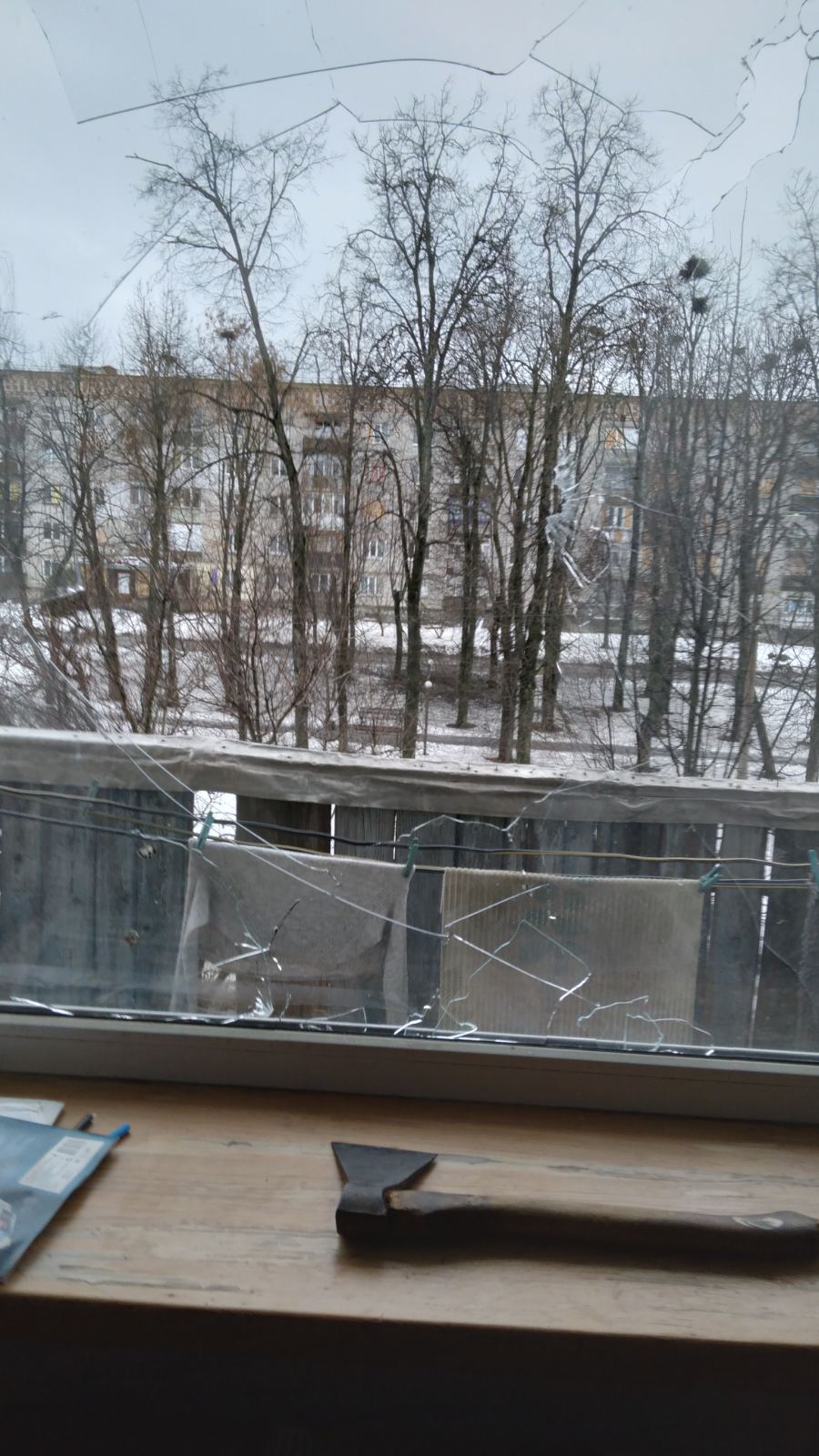 Родина із Середино-Буди залишилася без вікон