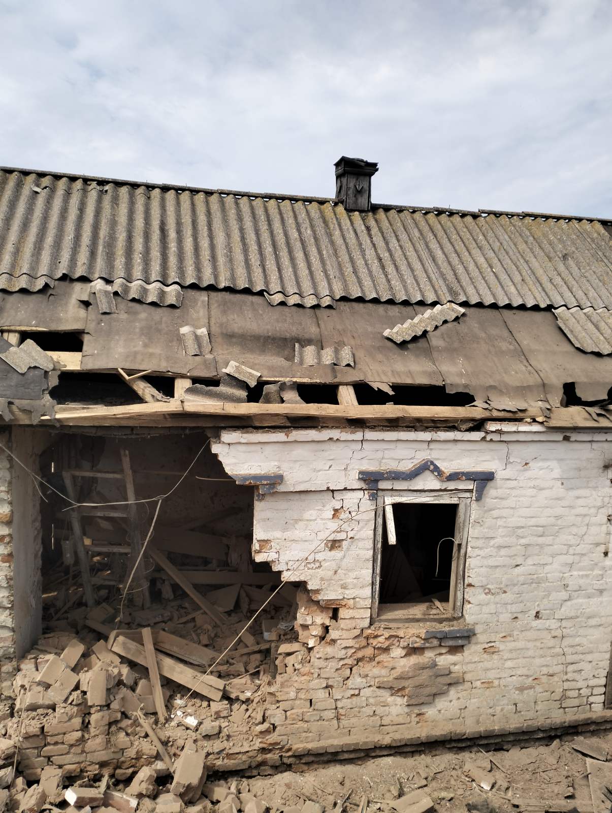 Чоловіку з Сумщини було пошкоджено 23 вікна