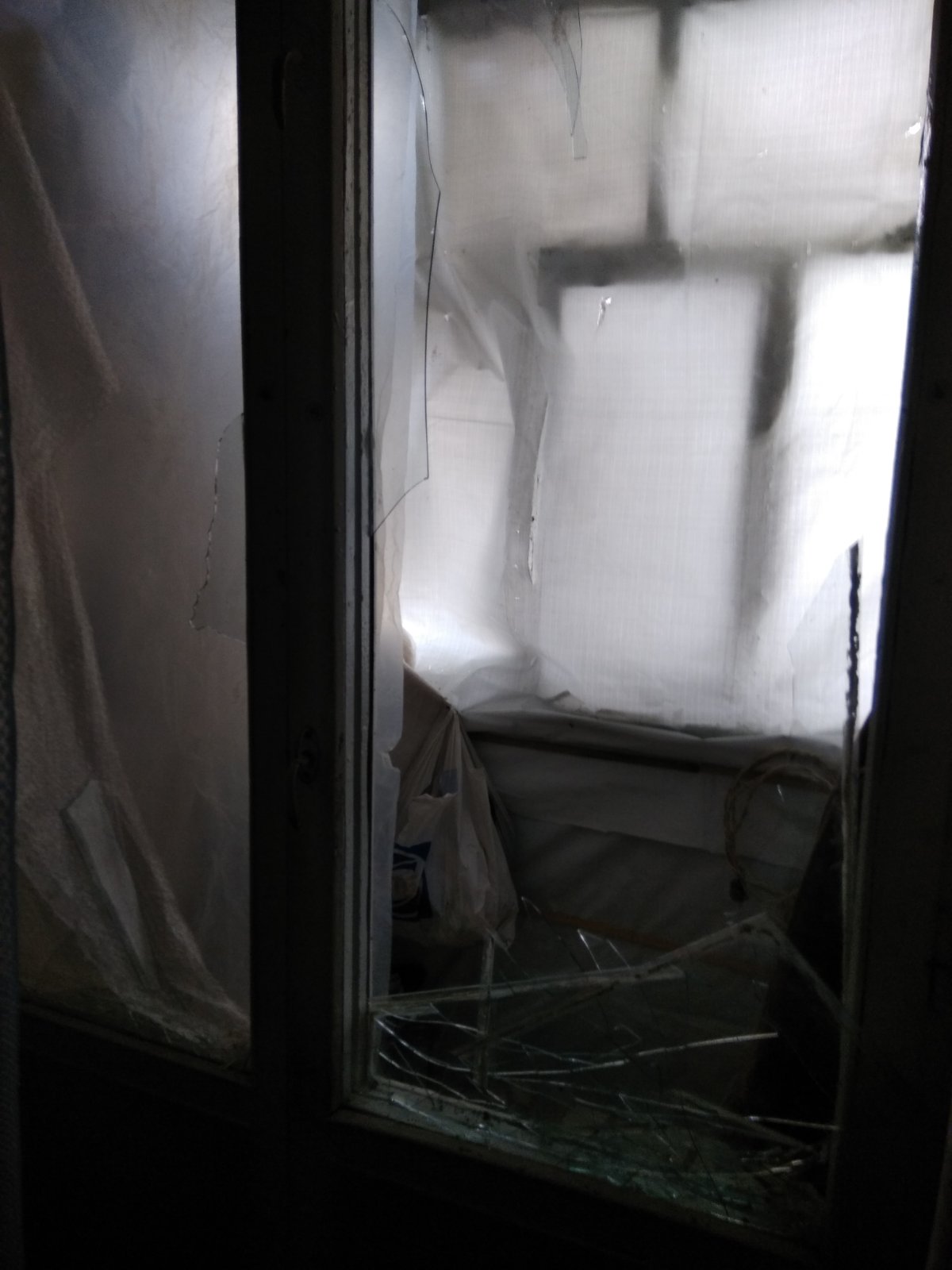 Пошкоджено квартиру родини пенсіонерів