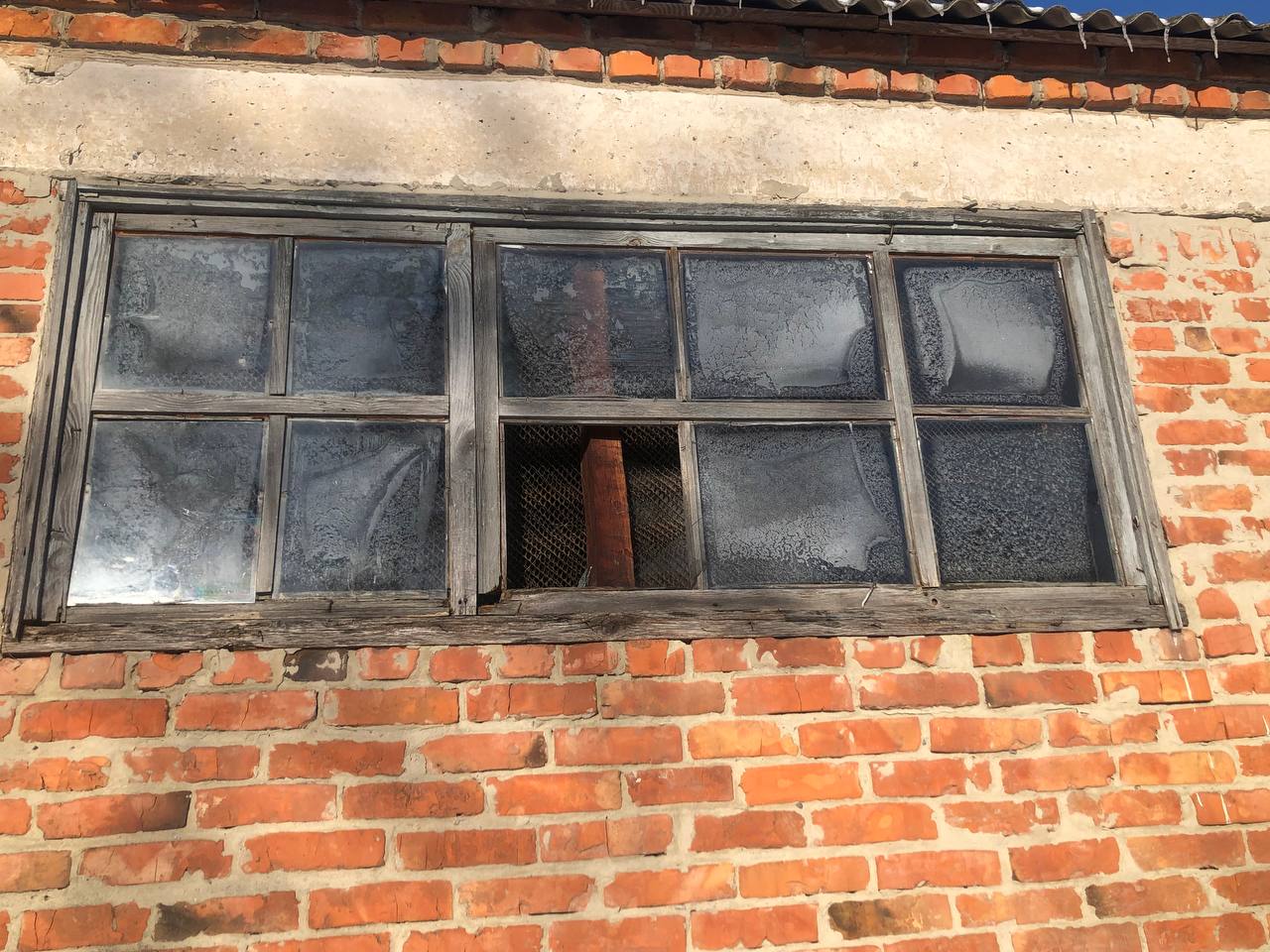 Постраждали гаражі пасажирського перевізника з прикордоння