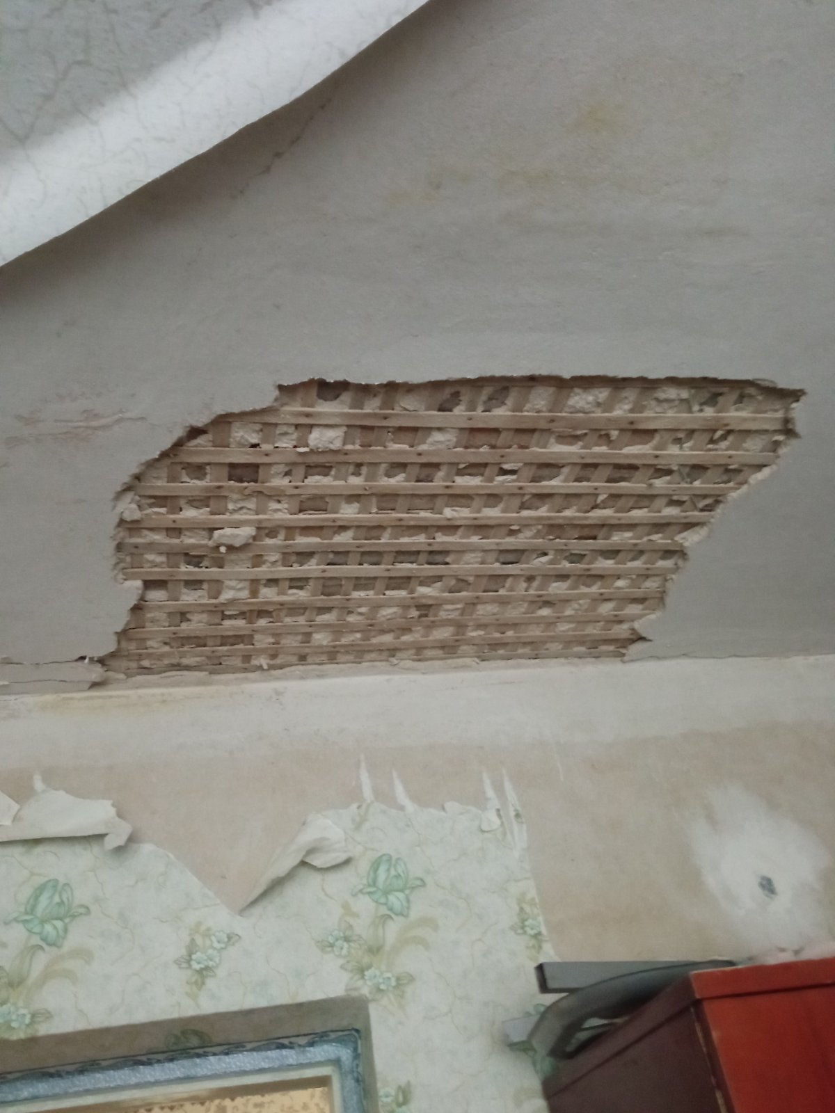 Ворог обстріляв вже третій будинок родини з Харківщини - потрібна допомога