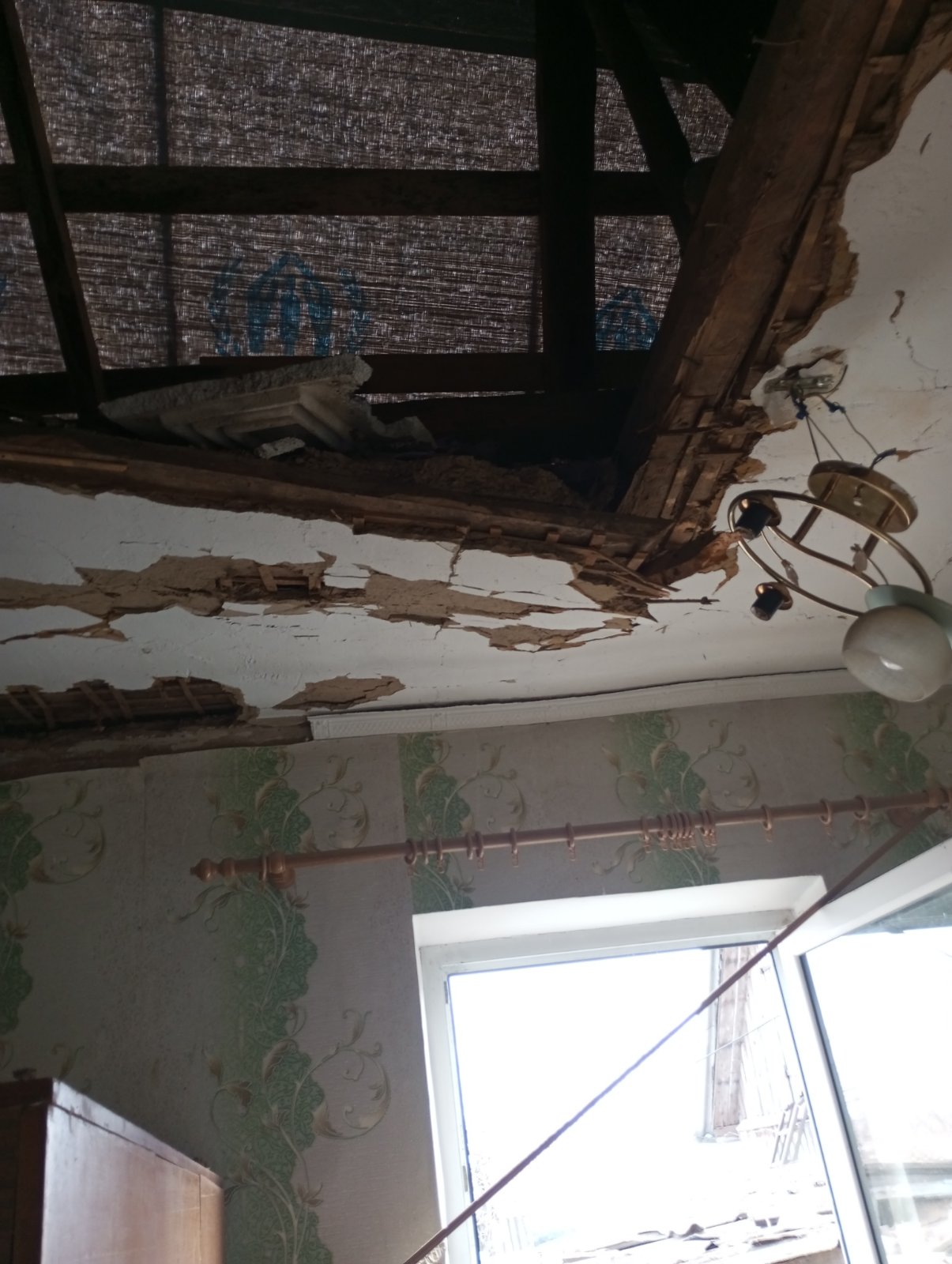 Жінці з Хотінської громади, яка доглядає за недієздатним батьком, потрібна допомога