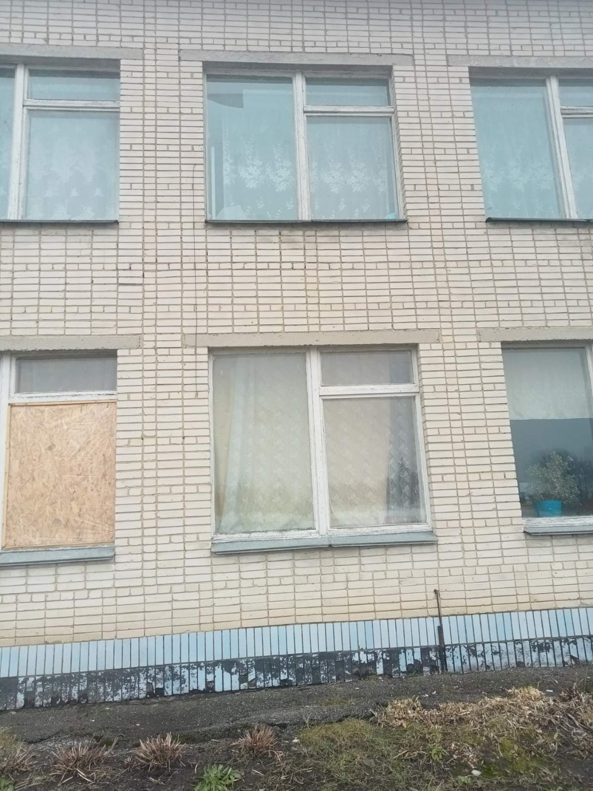 Внаслідок влучання БпЛА типу “Шахед” зазнала руйнувань Сіннівська філія Миропільського ліцею Сумської області