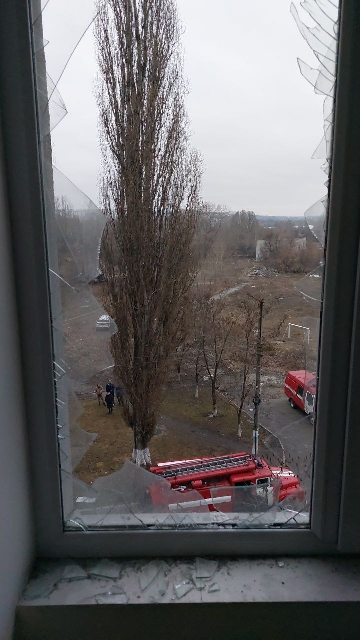 Родина з Харкова просить допомоги у заміні вікон