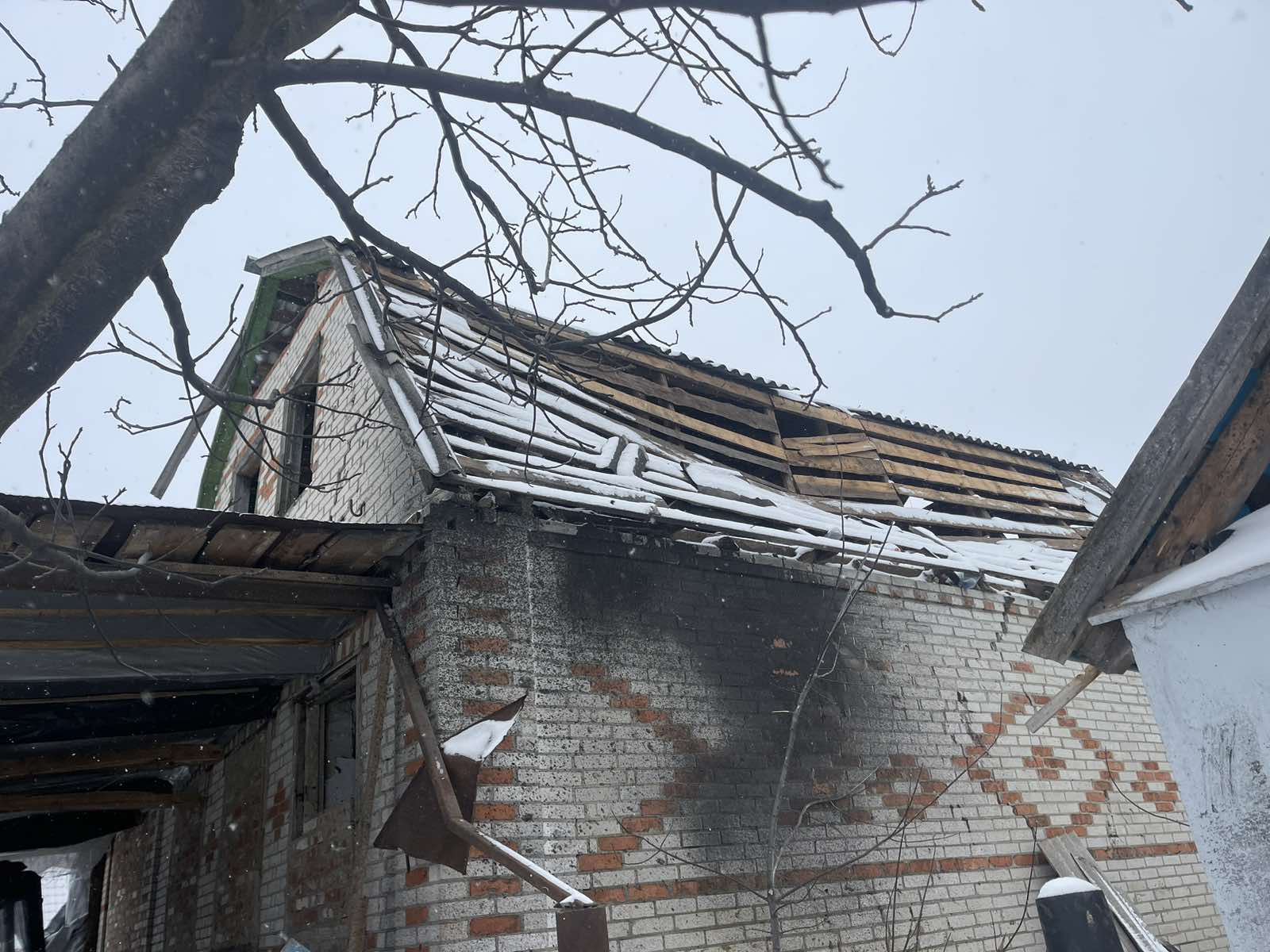 Вибухом пошкодило будинок подружжя з Великописарівщини 