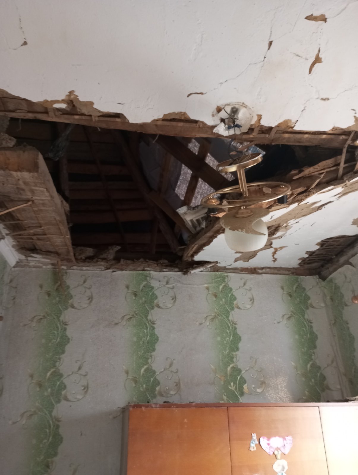 Жінці з Хотінської громади, яка доглядає за недієздатним батьком, потрібна допомога