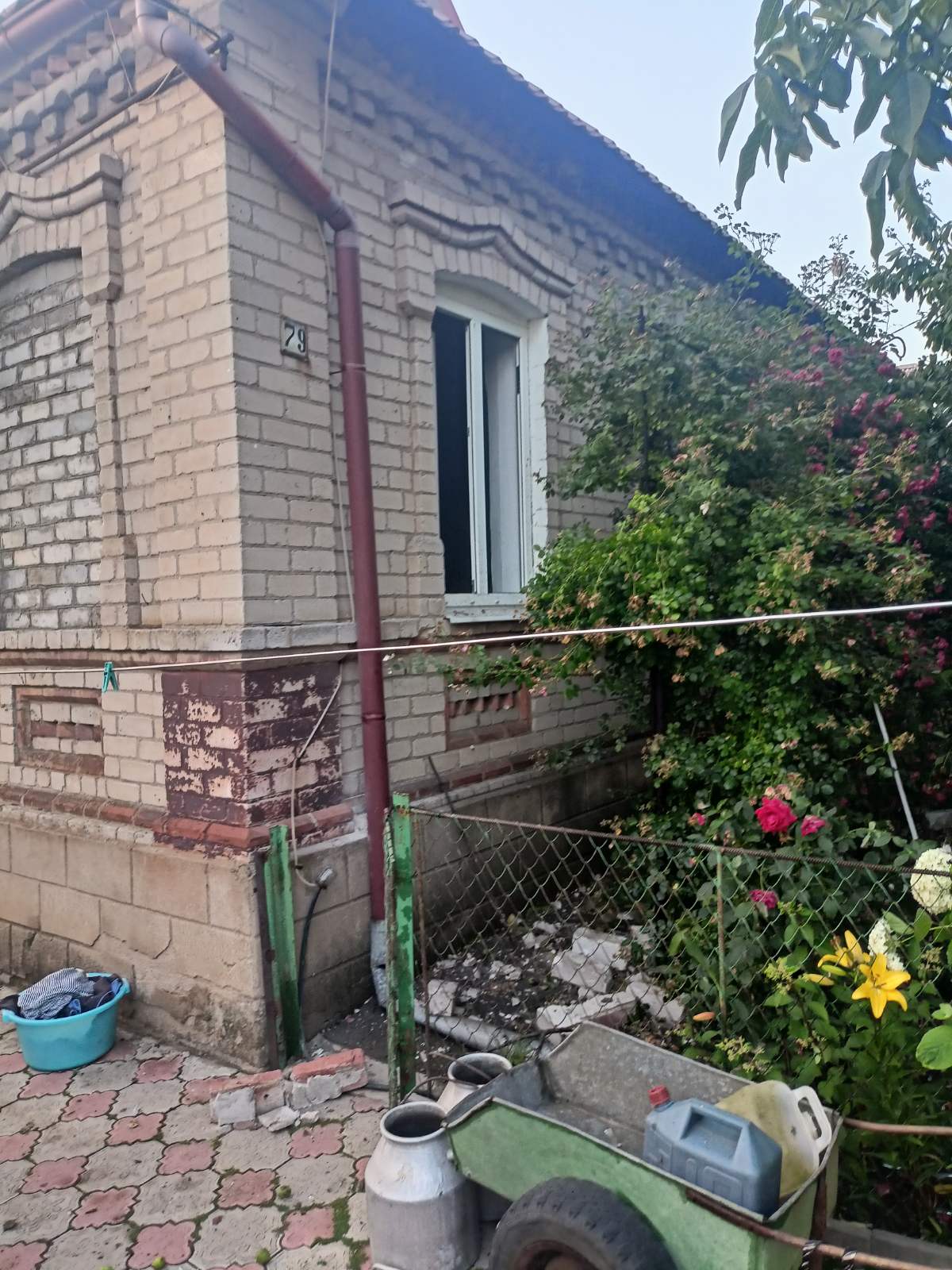 Будинок родини з Донеччини 3 рази потрапляв під обстріли