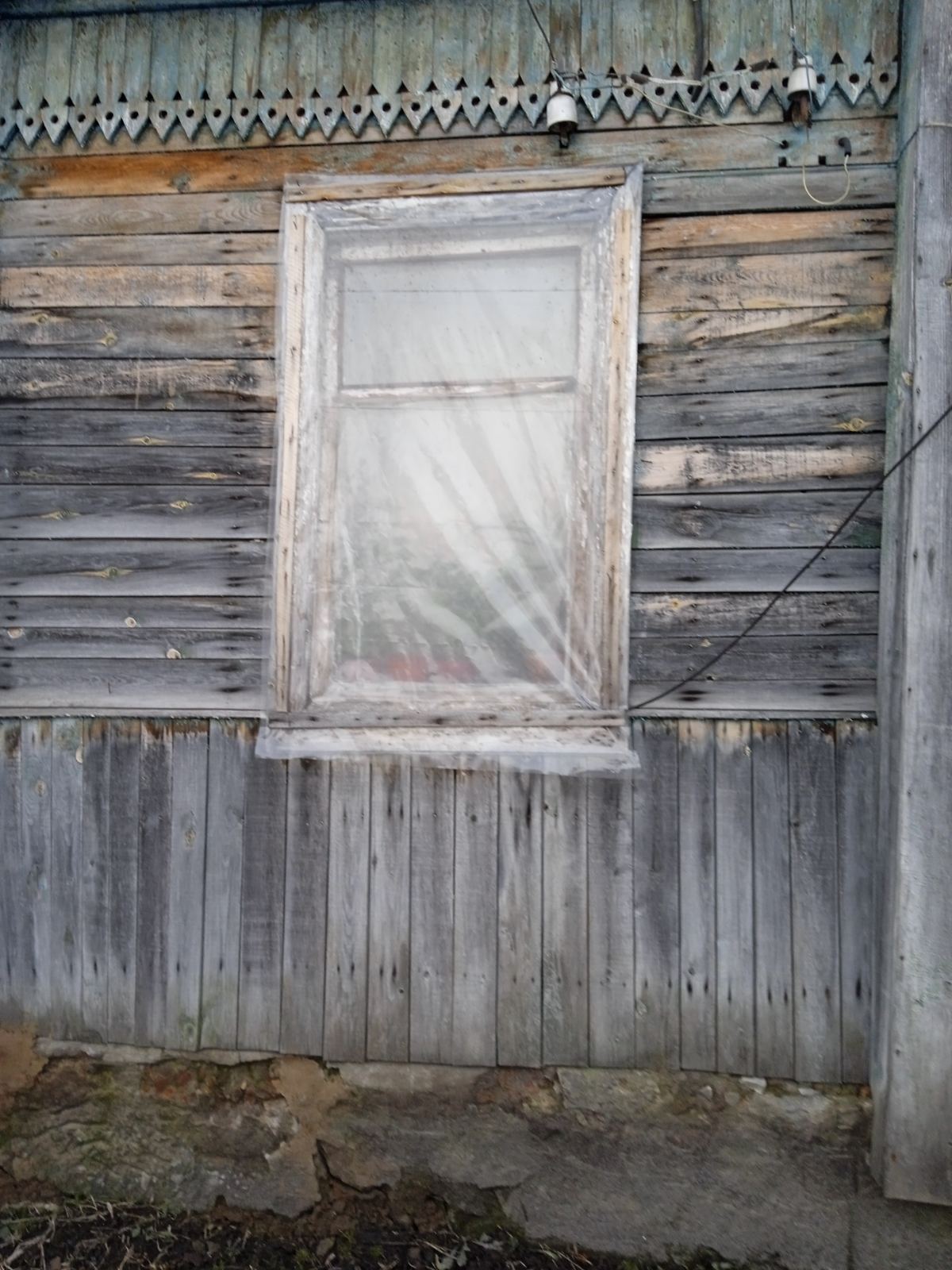 Хвора пенсіонерка залишилась без чоловіка та будинка через війну