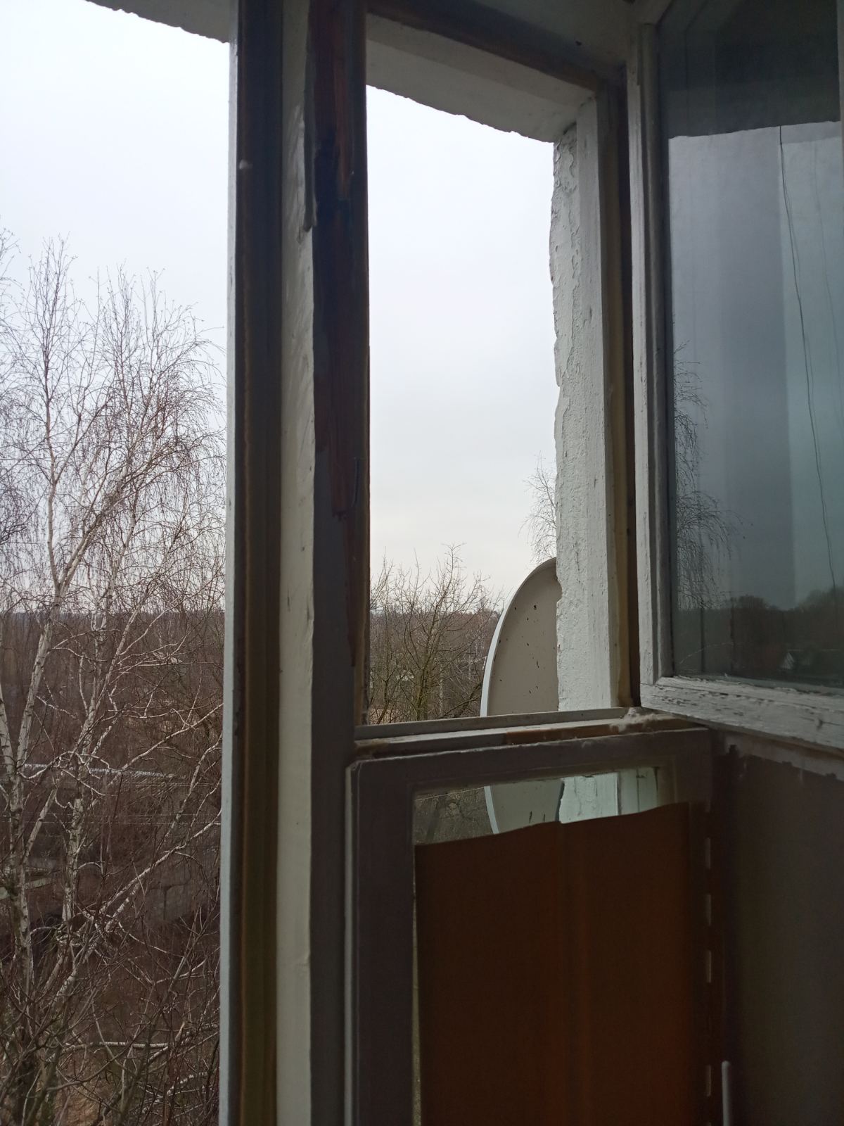 Внаслідок артилерійського обстрілу будинок подружжя пенсіонерів залишився без вікон