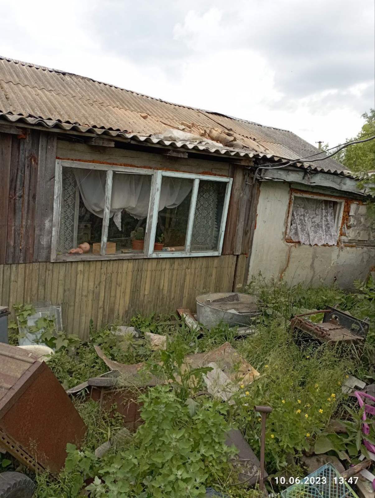 Мати трьох неповнолітніх дітей просить допомоги