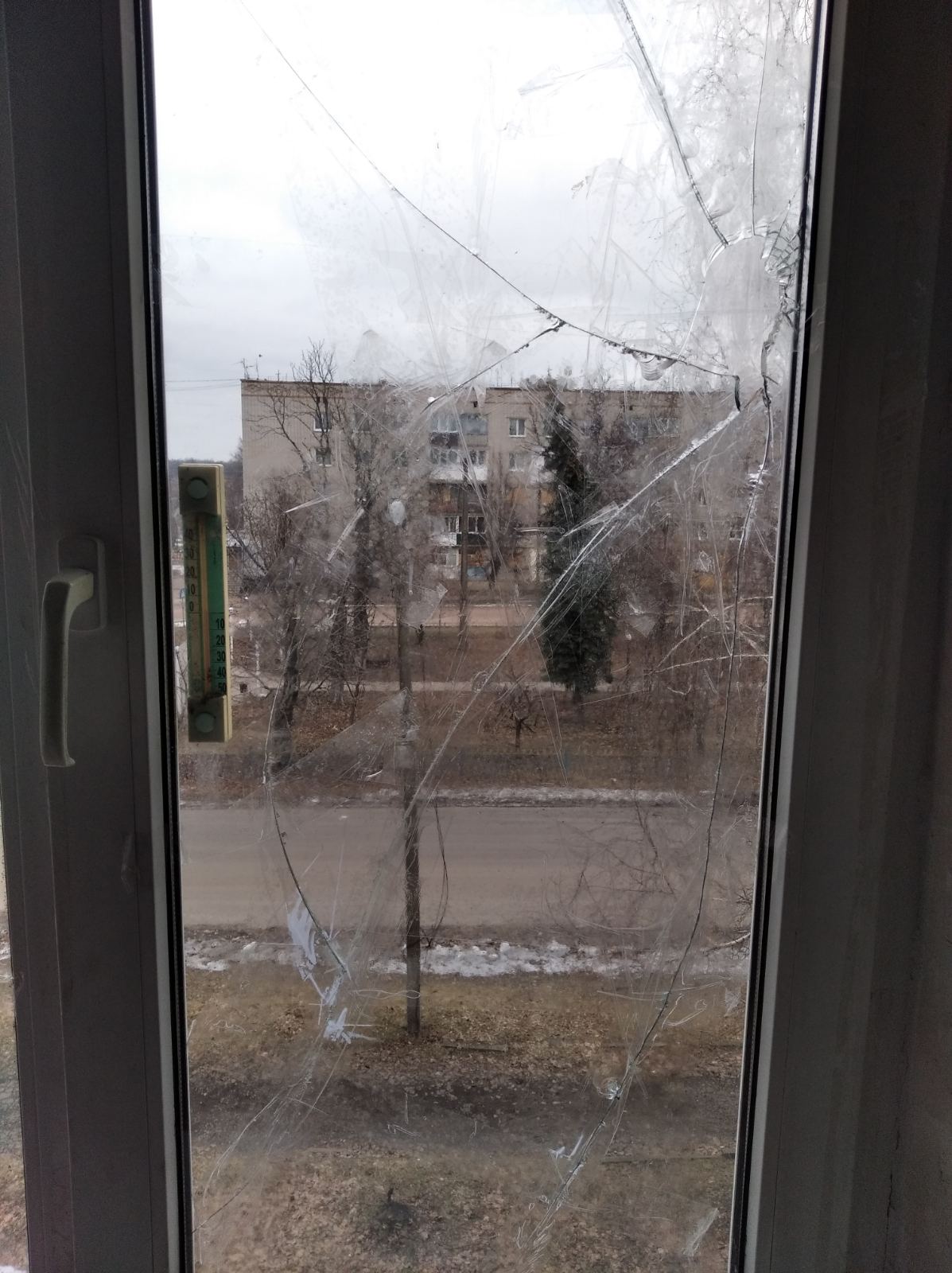 Квартира пенсіонерів з Середино-Буди тричі потрапляла під обстріл