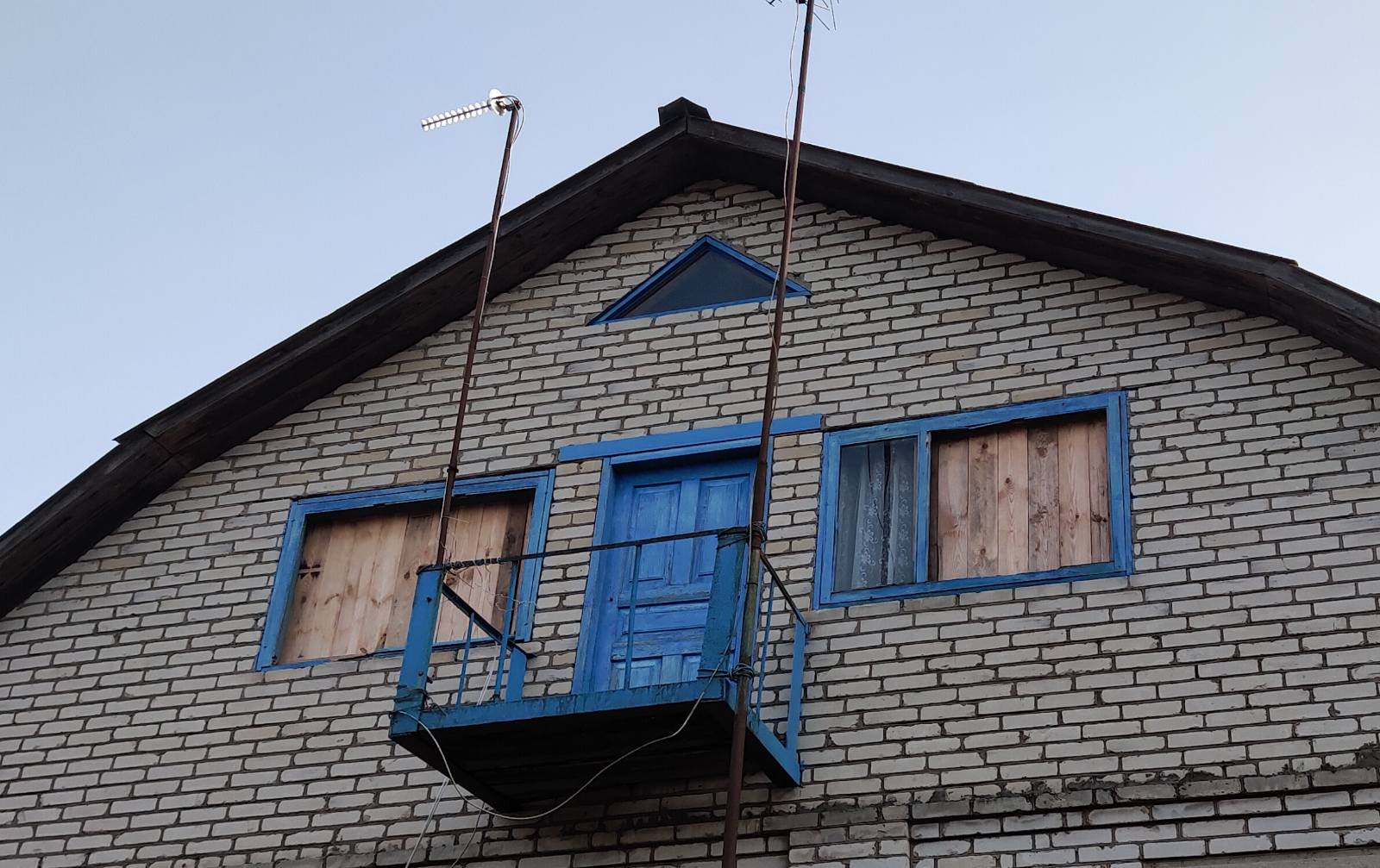 Родина з Сумщини лишилась без вікон