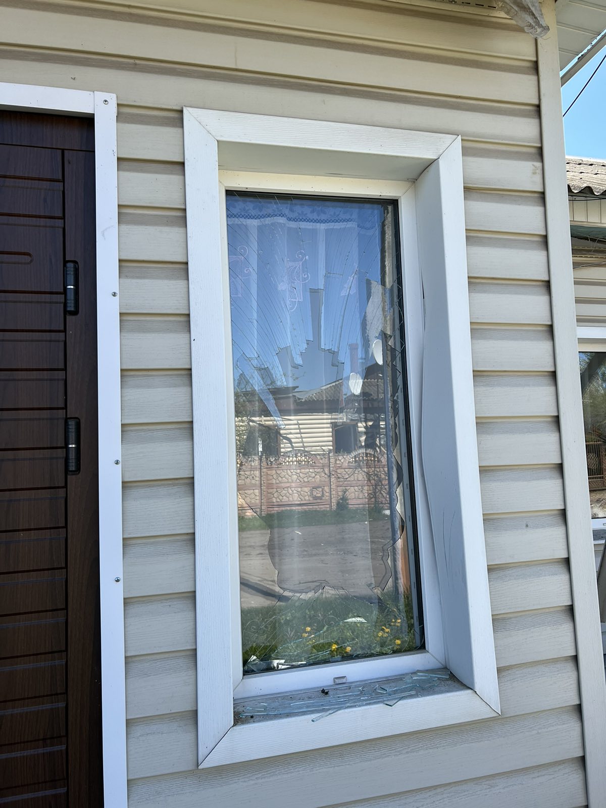 Пошкоджено будинок вчительки з Середино-Буди