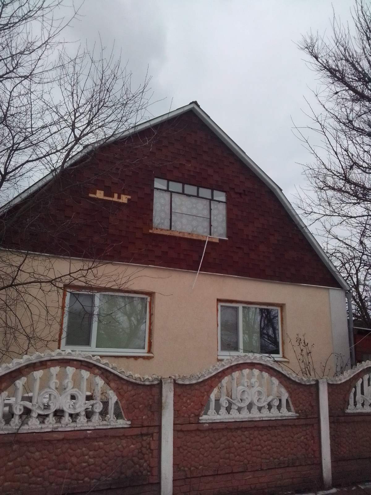 Дім пенсіонера з прикордоння Сумщини тричі обстріляли - потрібна допомога