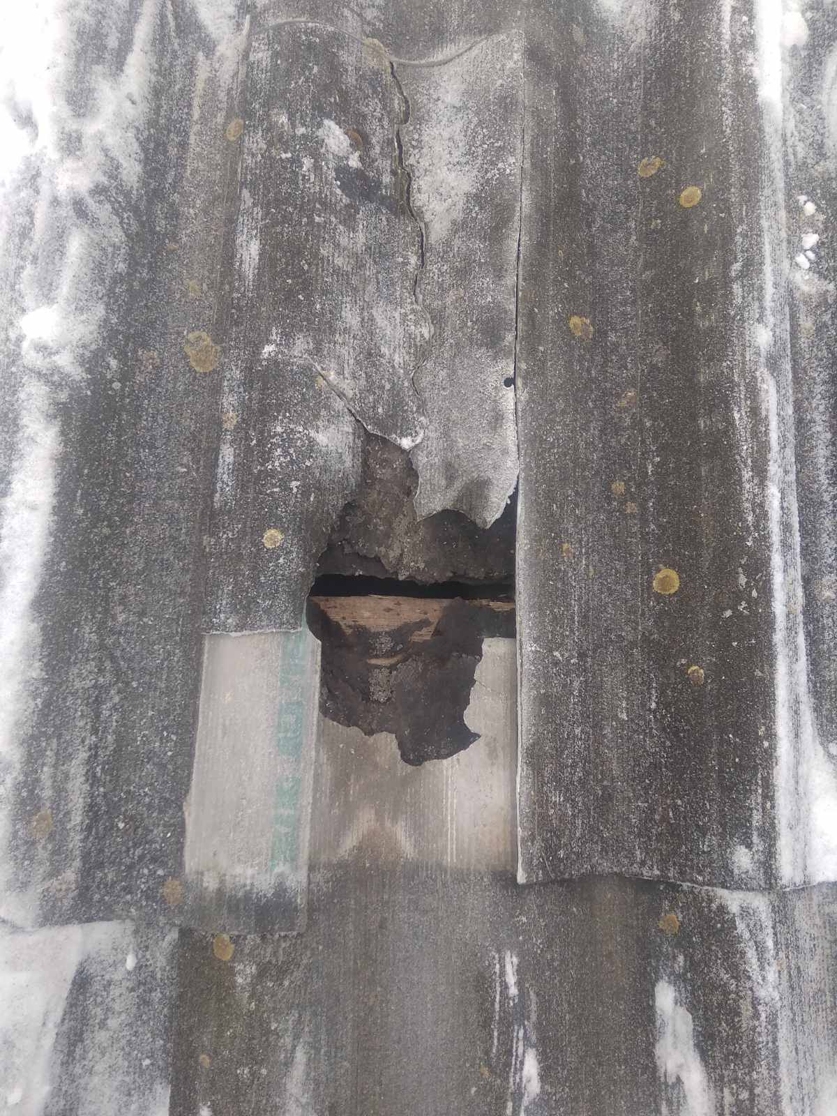 Від ворожого обстрілу постраждав будинок пенсіонерки