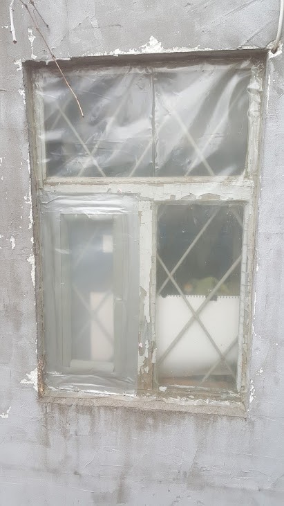 Будинок херсонців постраждав від обстрілу