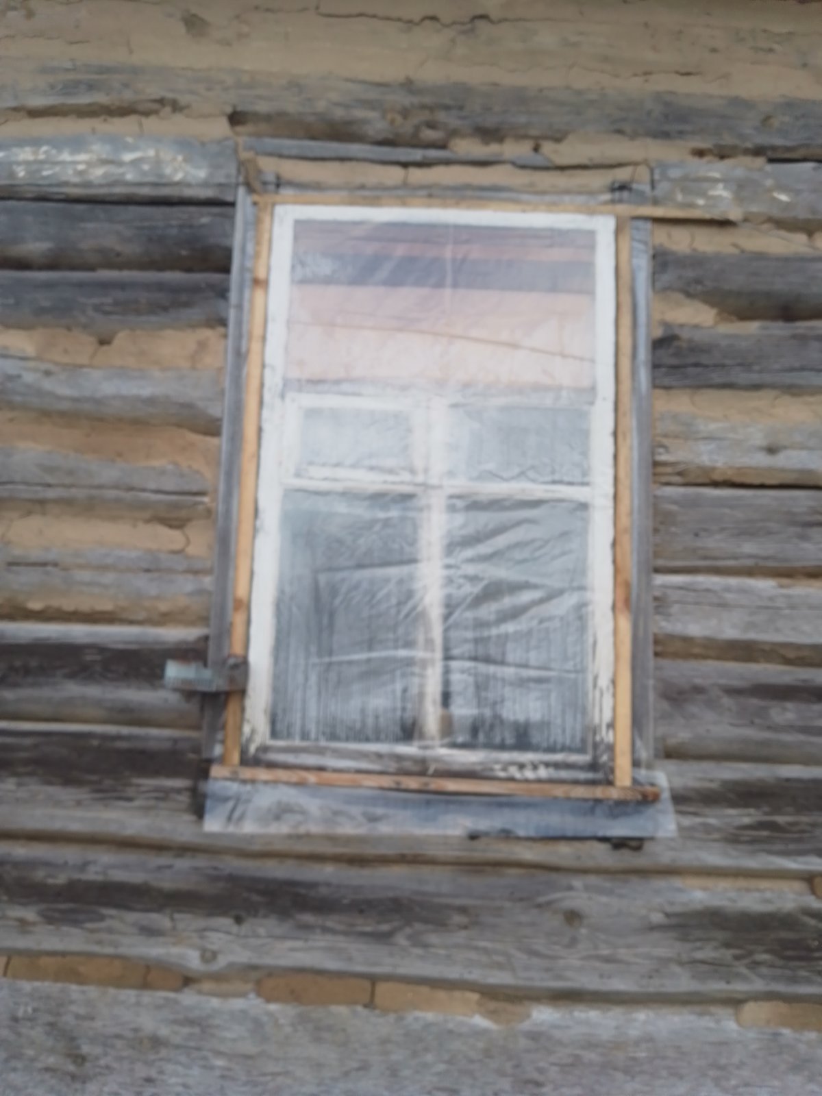 Пошкоджено будинок 60-літнього чоловіка з Сумщини