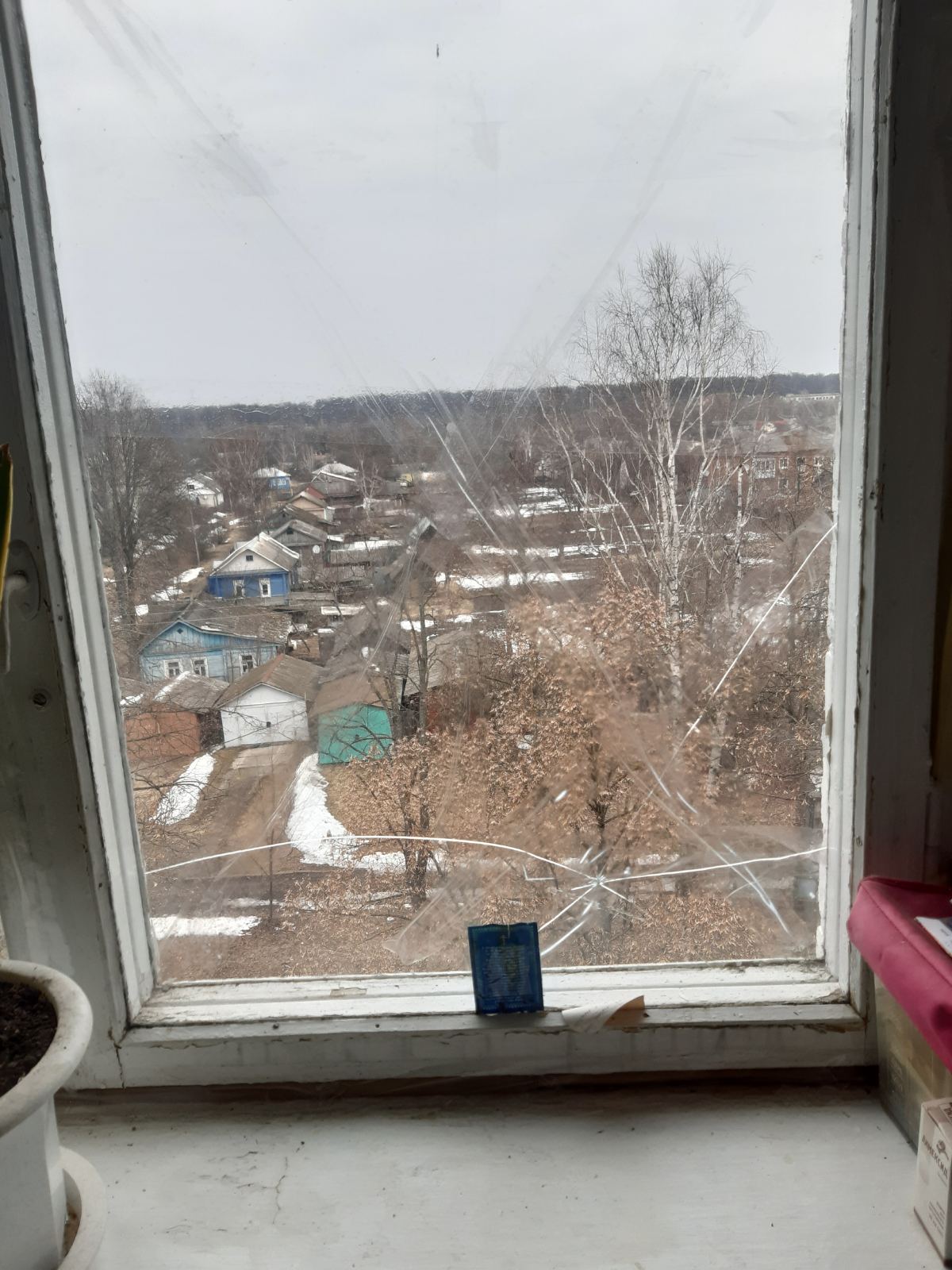 Від ворожих обстрілів у пенсіонерки постраждали вікна