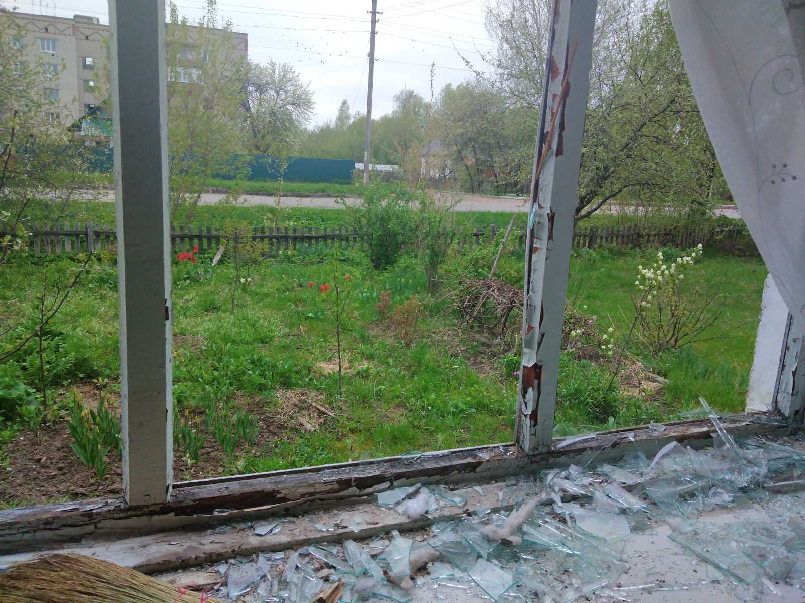 Вибуховою хвилею пошкоджено квартиру пенсіонерки