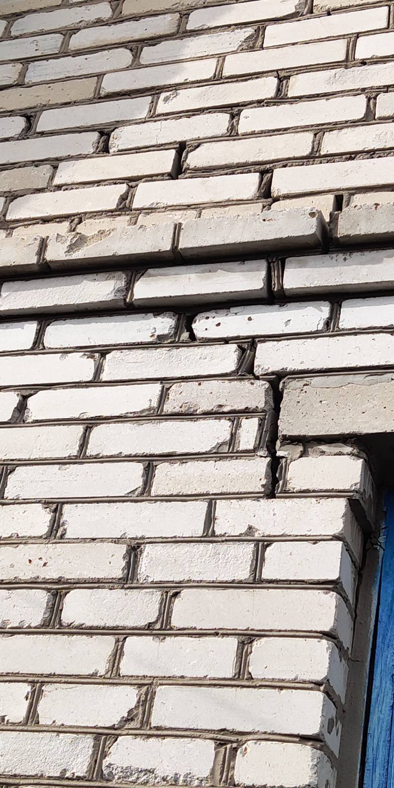 Родина з Сумщини лишилась без вікон