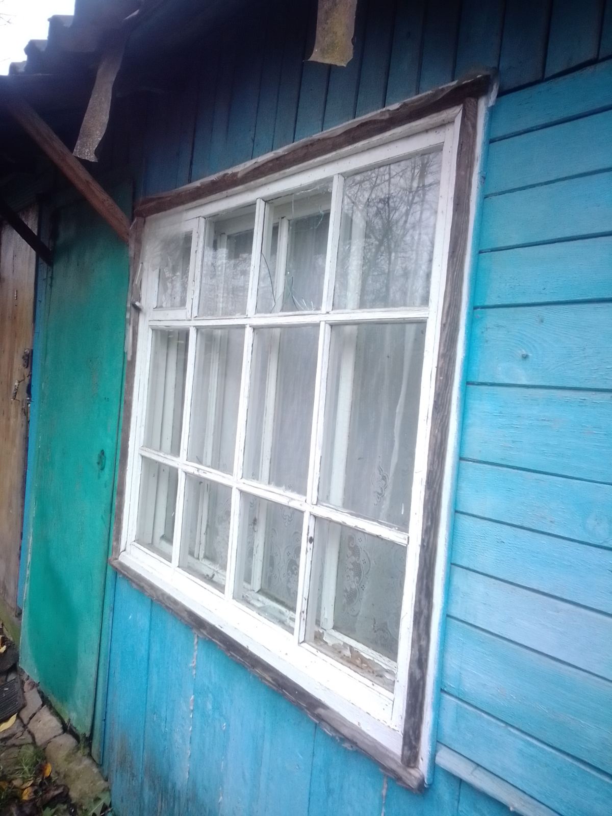 Пенсіонерка з Шосткинщини просить допомоги в заміні вікон