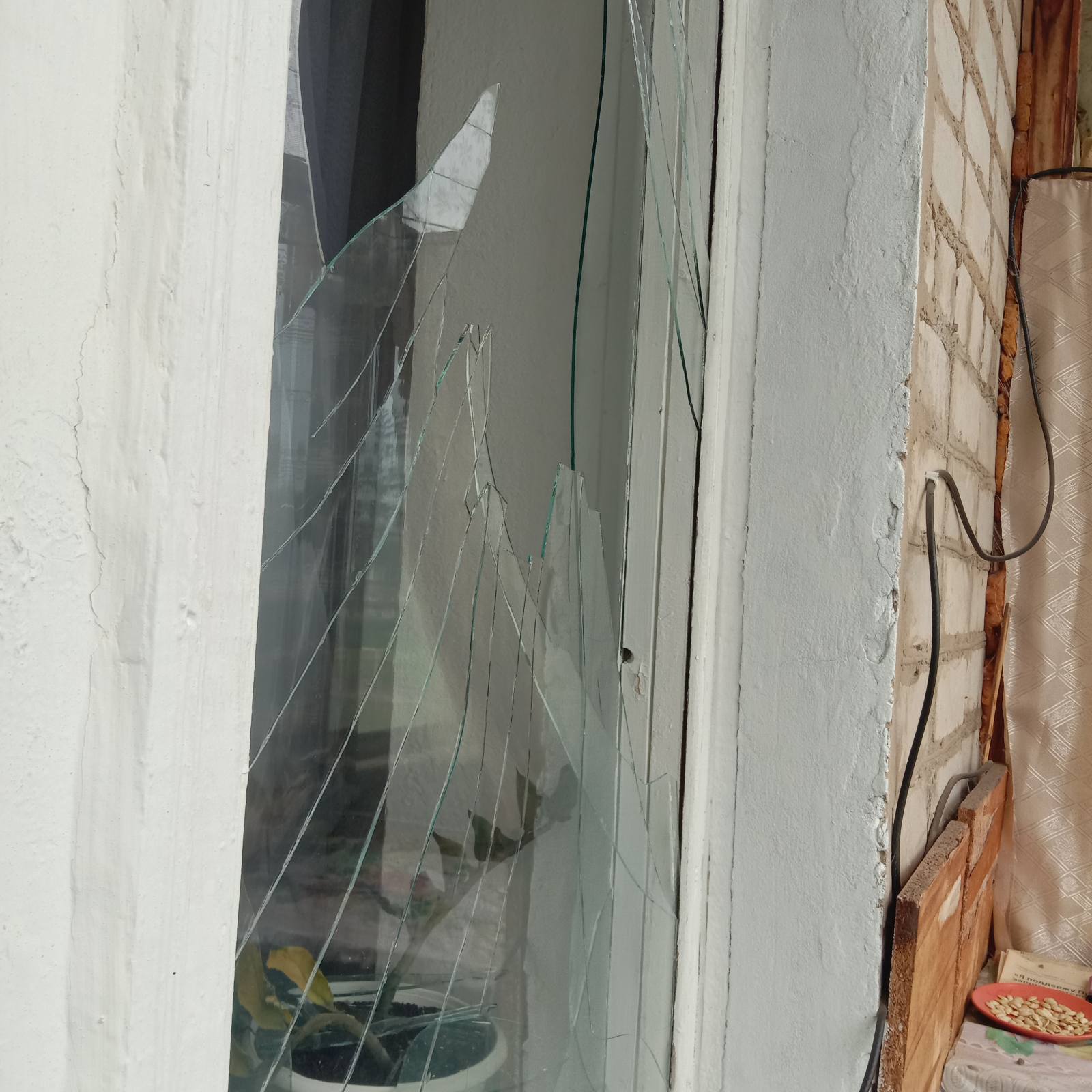 Пенсіонерка з Середино-Буди проживає в квартирі без вікна