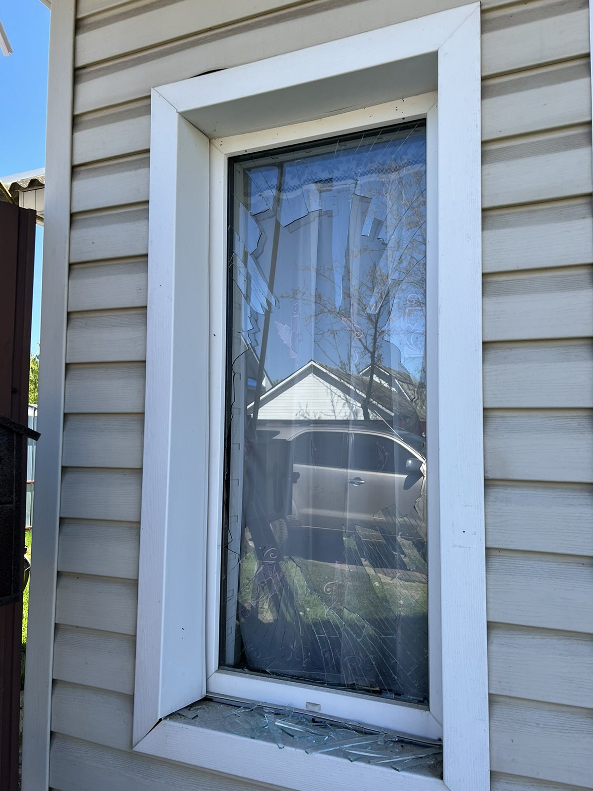 Пошкоджено будинок вчительки з Середино-Буди