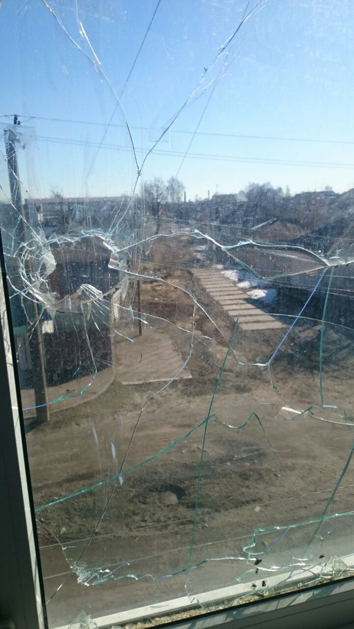 Квартира пенсіонерки з Сумщини тричі потрапляла під ворожі обстріли