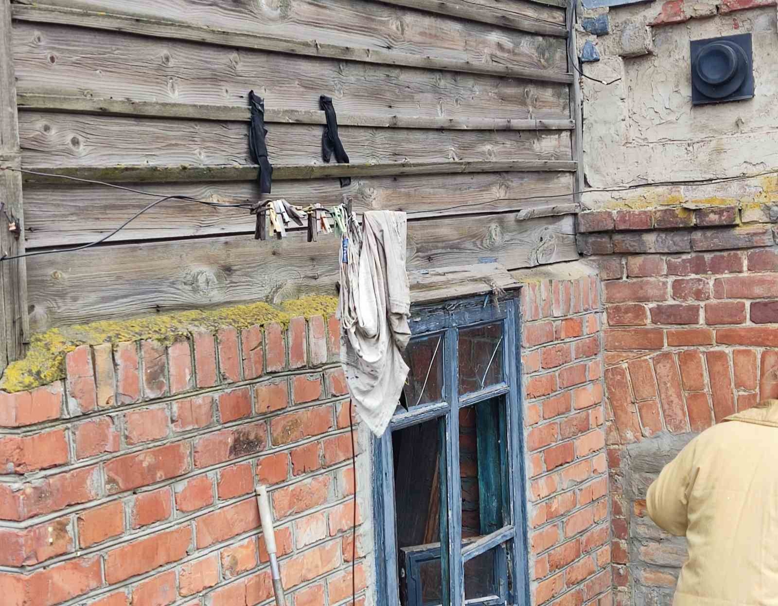 Подружжю пенсіонерів потрібна допомога у відбудові будинку