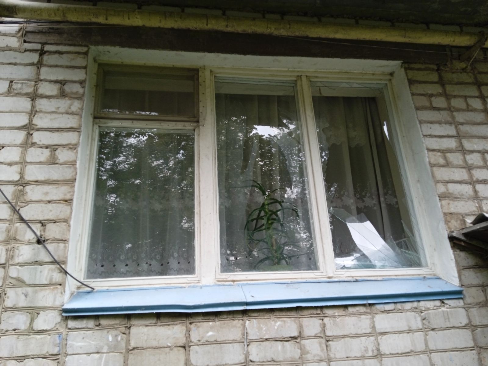 Вибило вікна родині з Середино-Буди