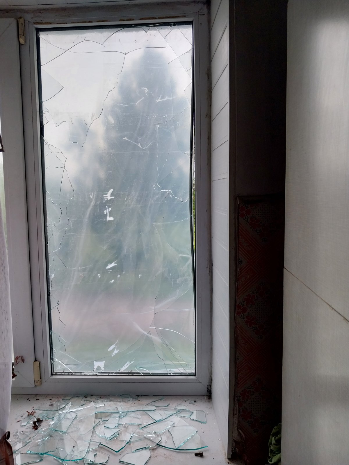 Пенсіонерці з прикордонного міста потрібна допомога із заміною вікон