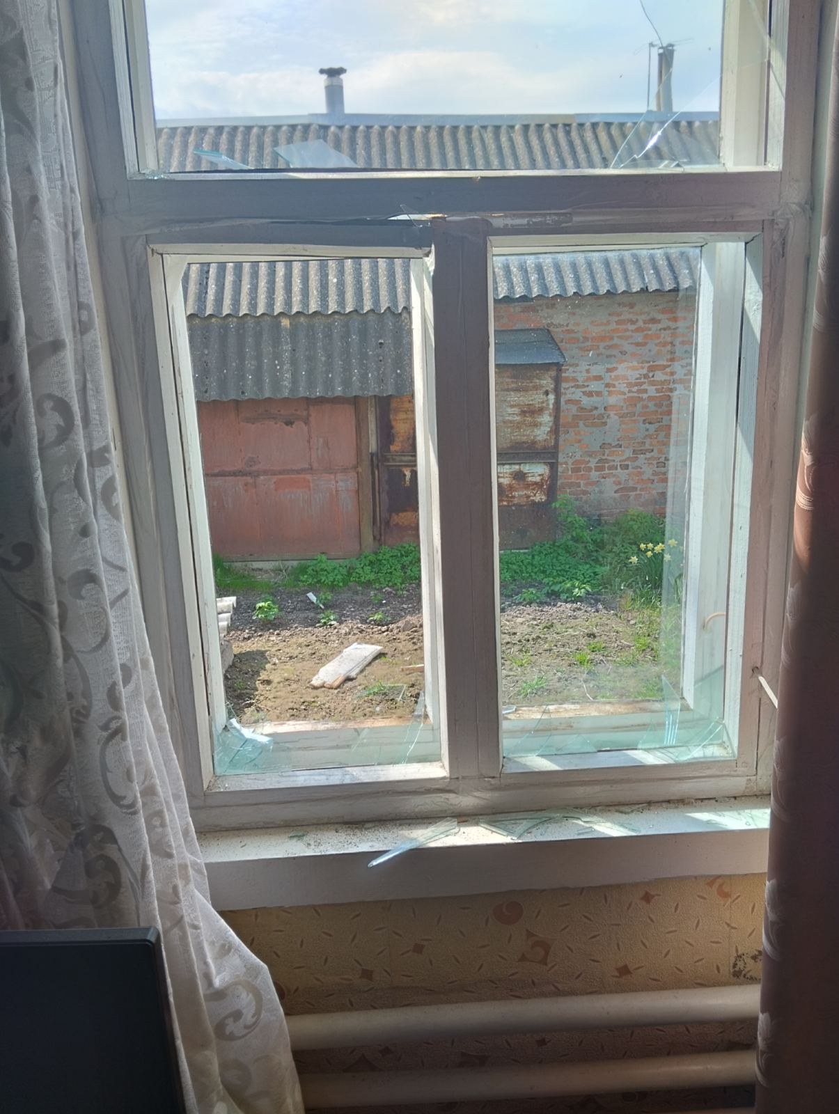 Пенсіонерка, чоловіка якої травмував ворожий обстріл, просить допомоги