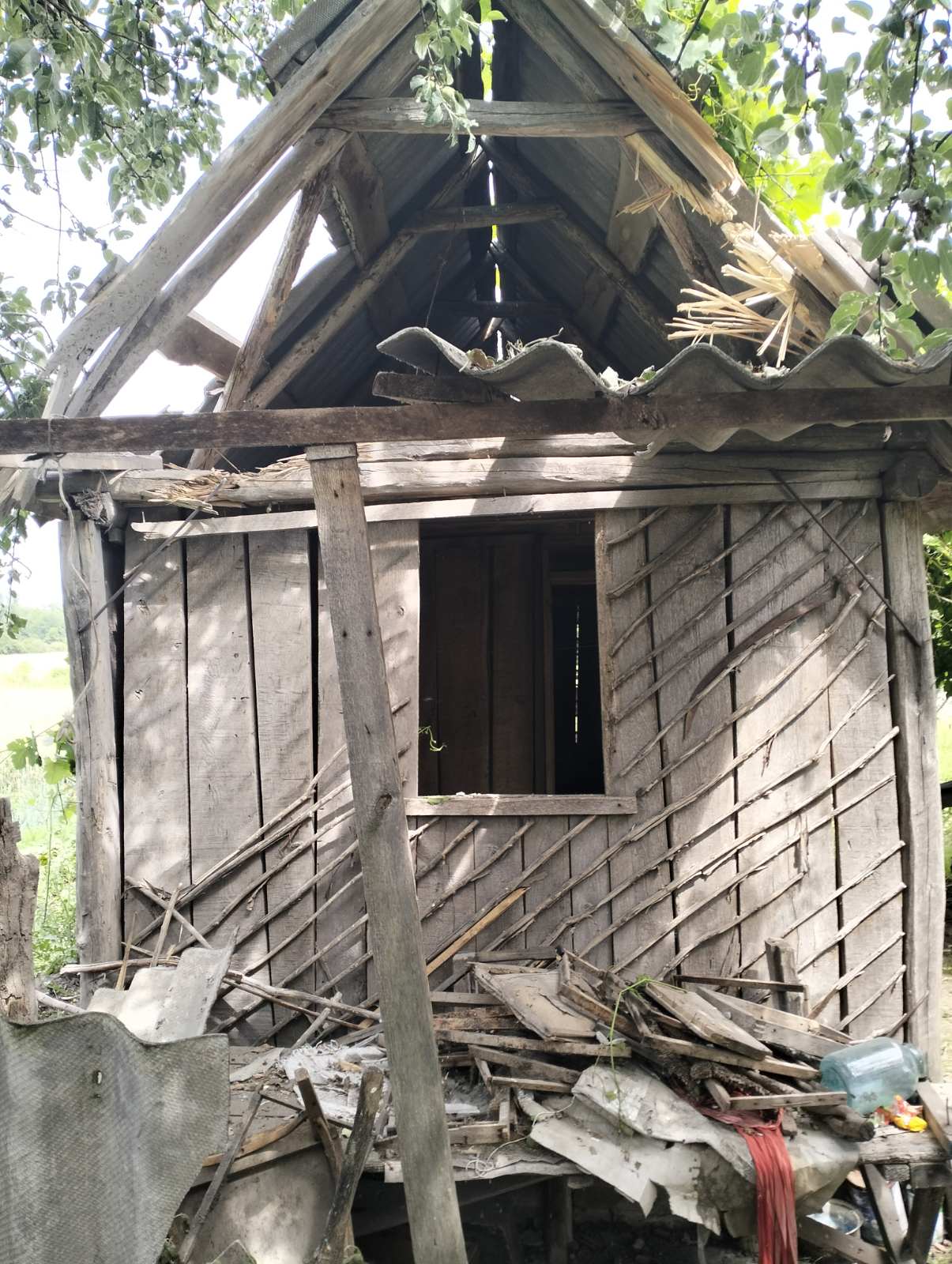 Чоловіку з Сумщини було пошкоджено 23 вікна